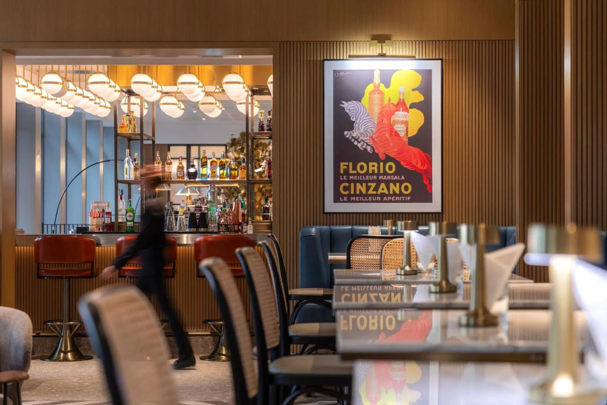 Lounge or bar in Crowne Plaza Kuala Lumpur City Centre by IHG