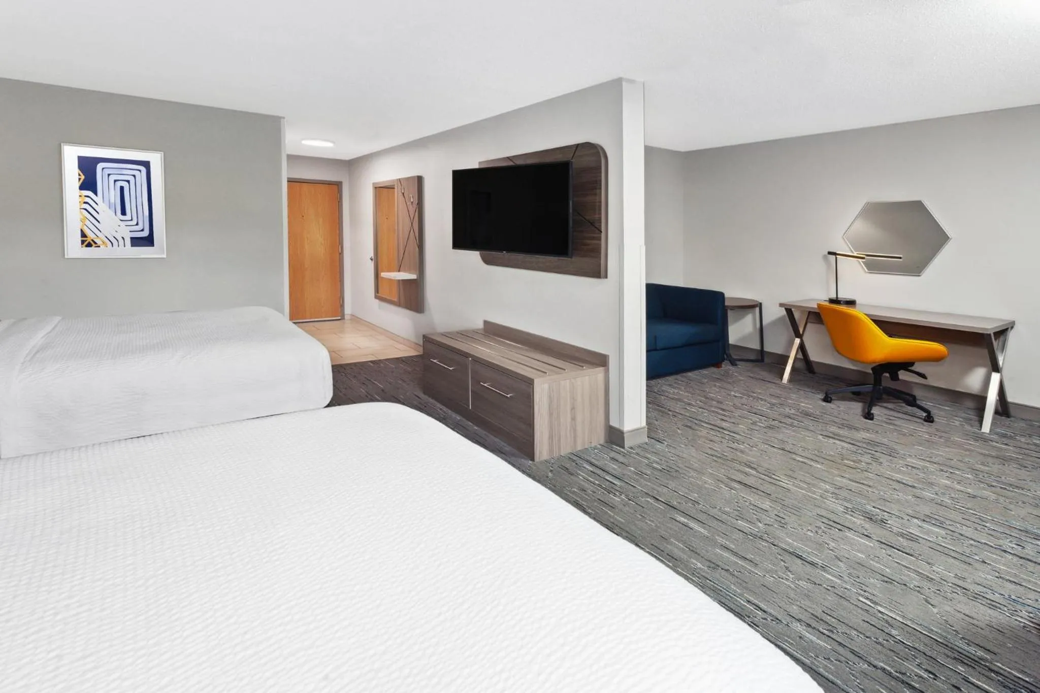 Photo of the whole room, Bed in Holiday Inn Express Fremont by IHG