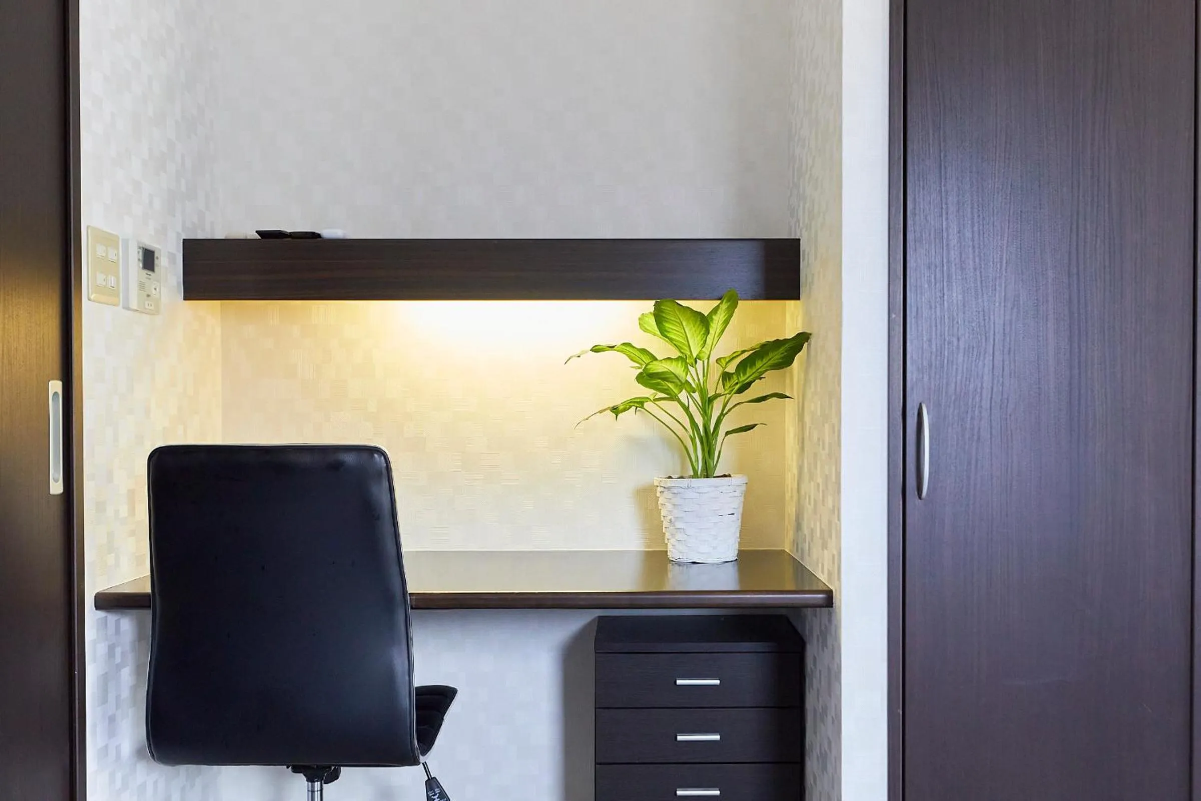 hair dresser in 錦系町天空樹景觀飯店 Skytree View Kinshicho - crib free