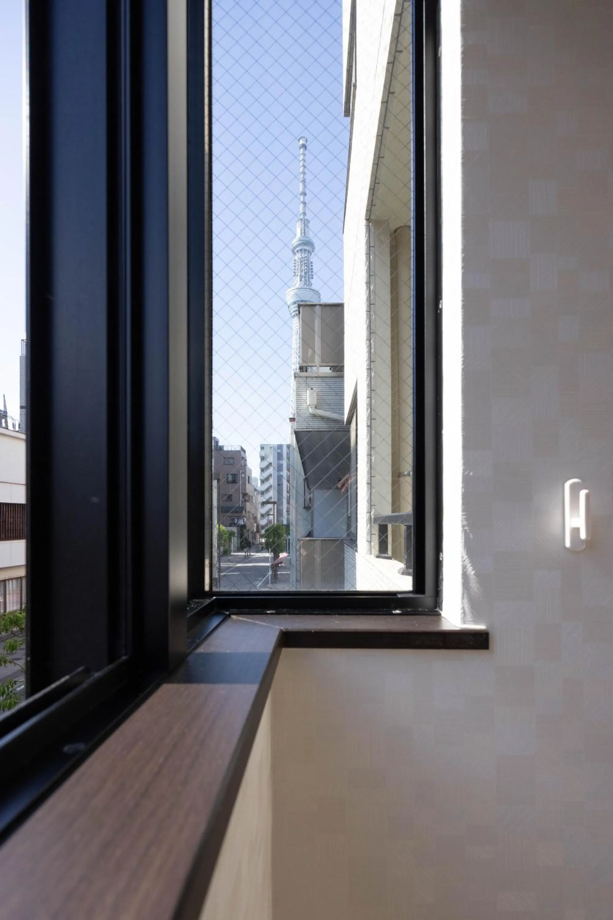 Day in 錦系町天空樹景觀飯店 Skytree View Kinshicho - crib free