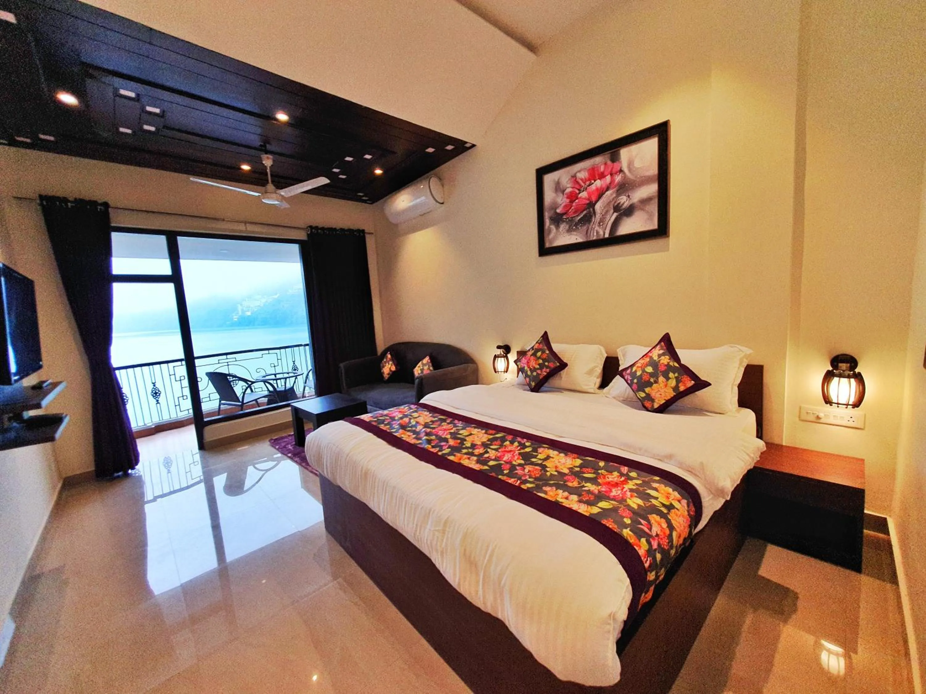 Bed in The Lake Hill