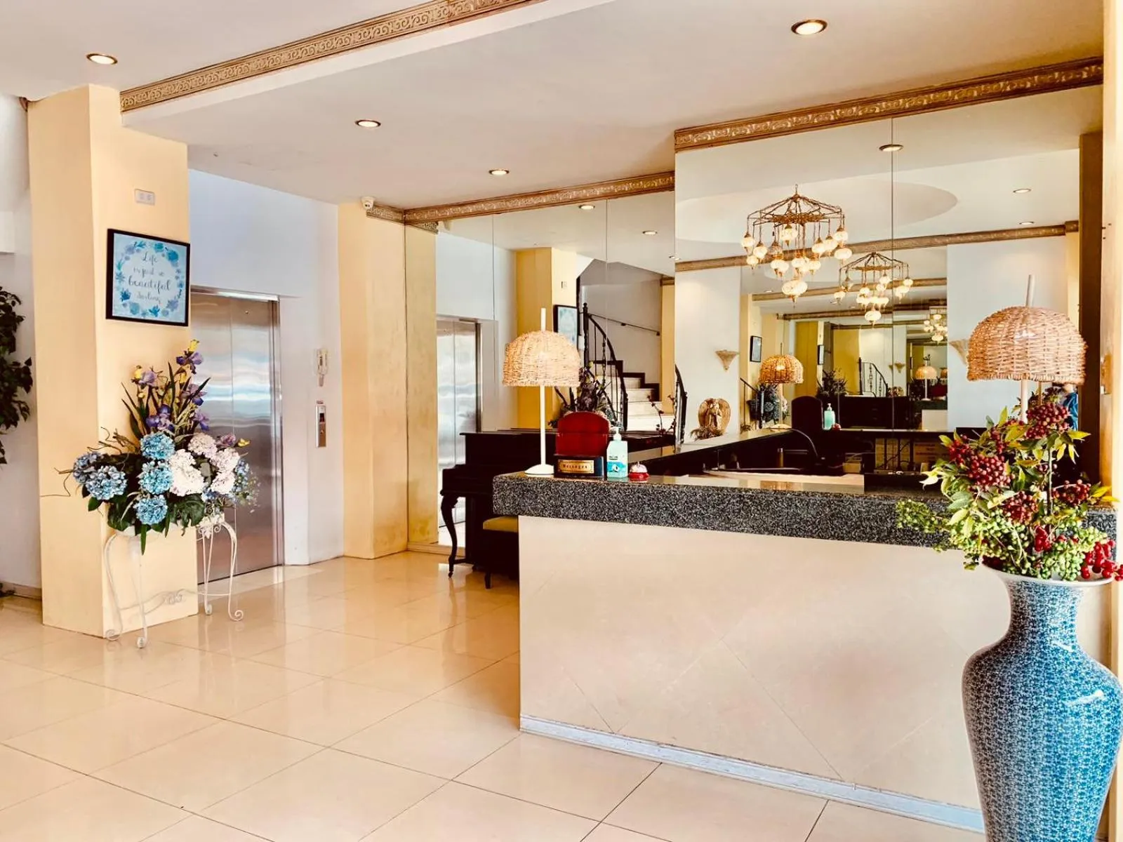 Lobby or reception in Mont Wind Hotel Tagaytay powered by Cocotel