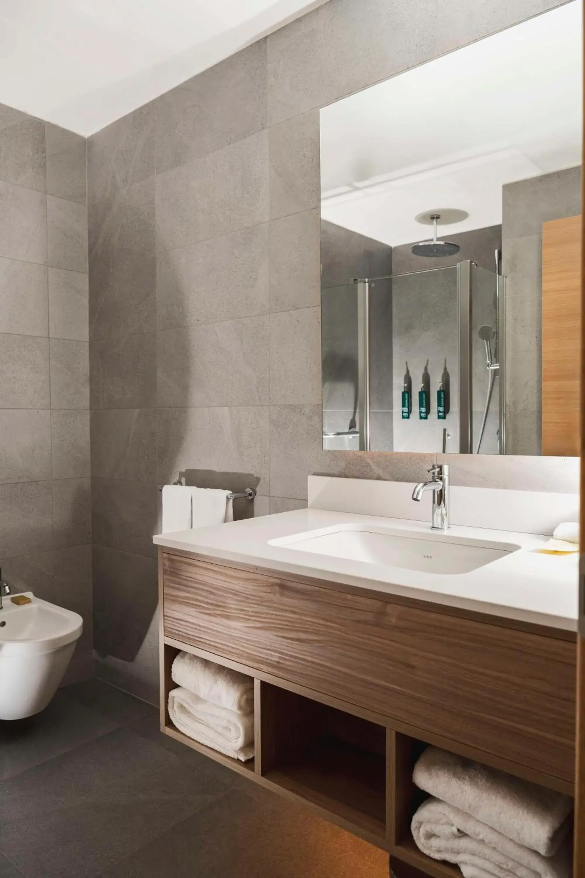 Queen Room - Mobility Access in Hilton Garden Inn Padova City Centre Queen Room - Mobility Access in Hilton Garden Inn Padova City Centre