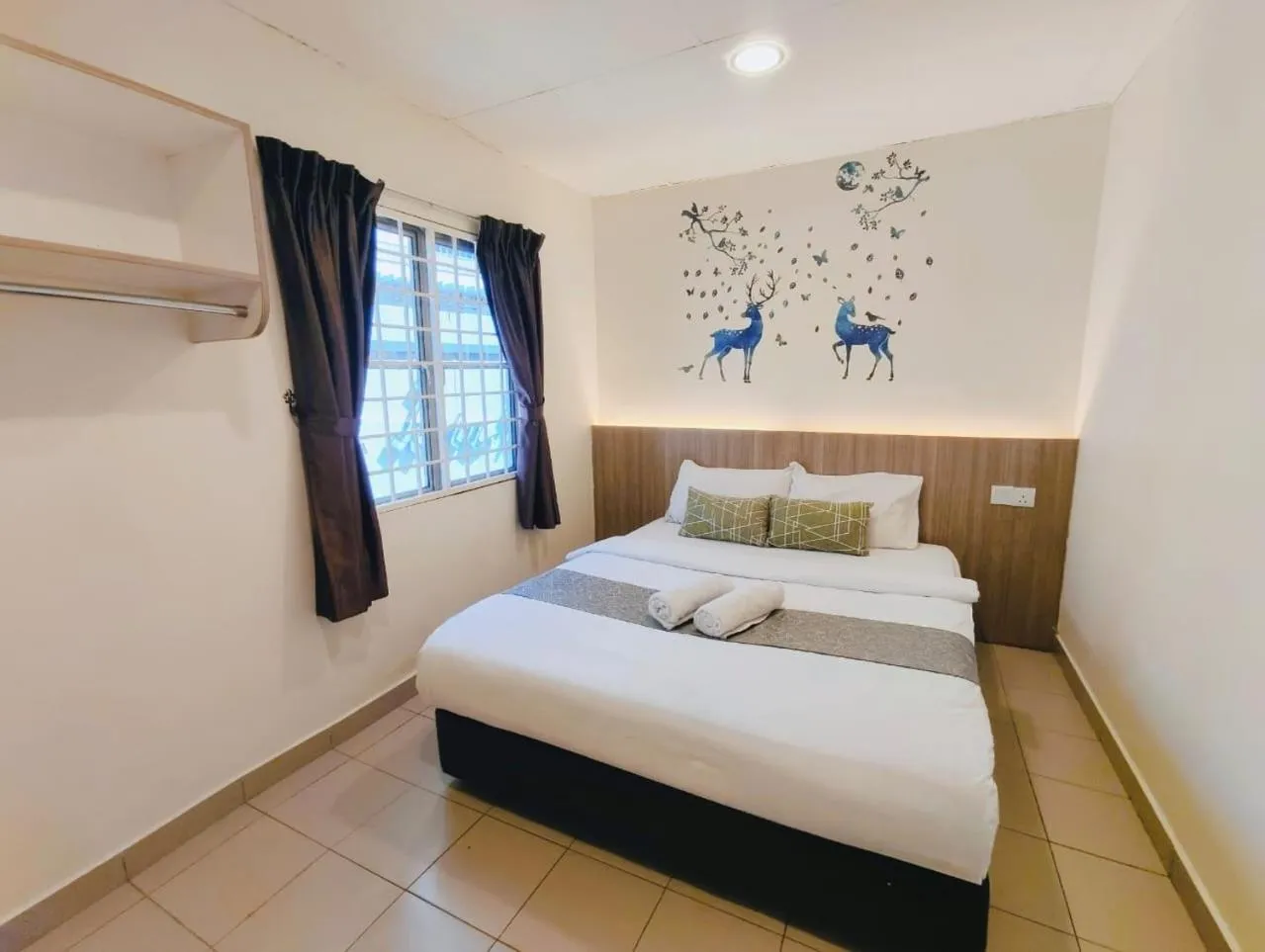 Bed in SCC Gateway Chinatown Hotel