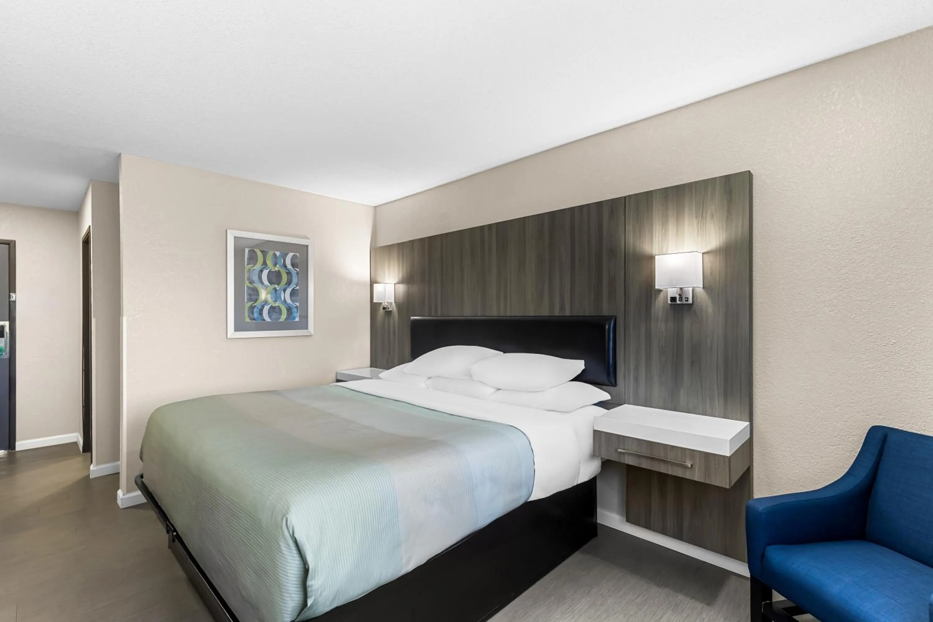 Bedroom, Bed in Quality Inn Oskaloosa