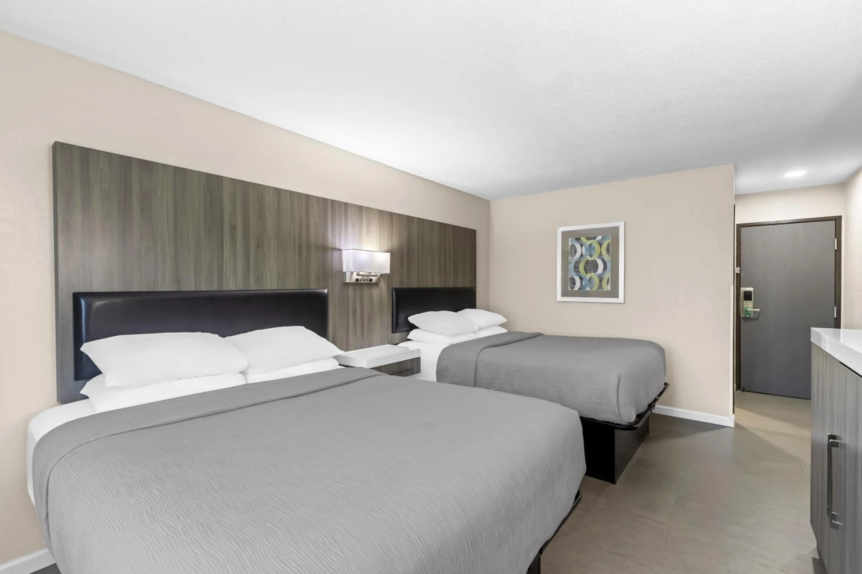 Photo of the whole room, Bed in Quality Inn Oskaloosa