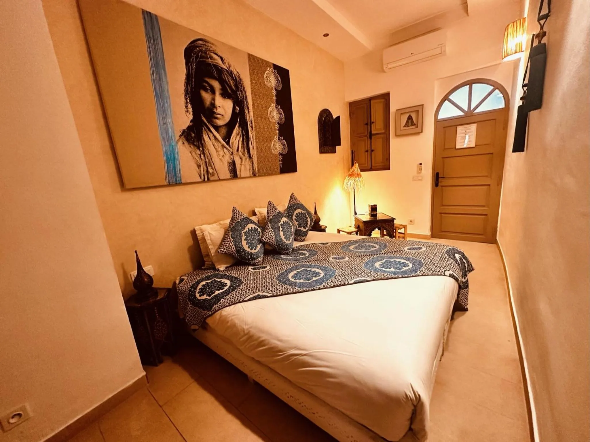 Bed in Riad Dollar Des Sables & Spa