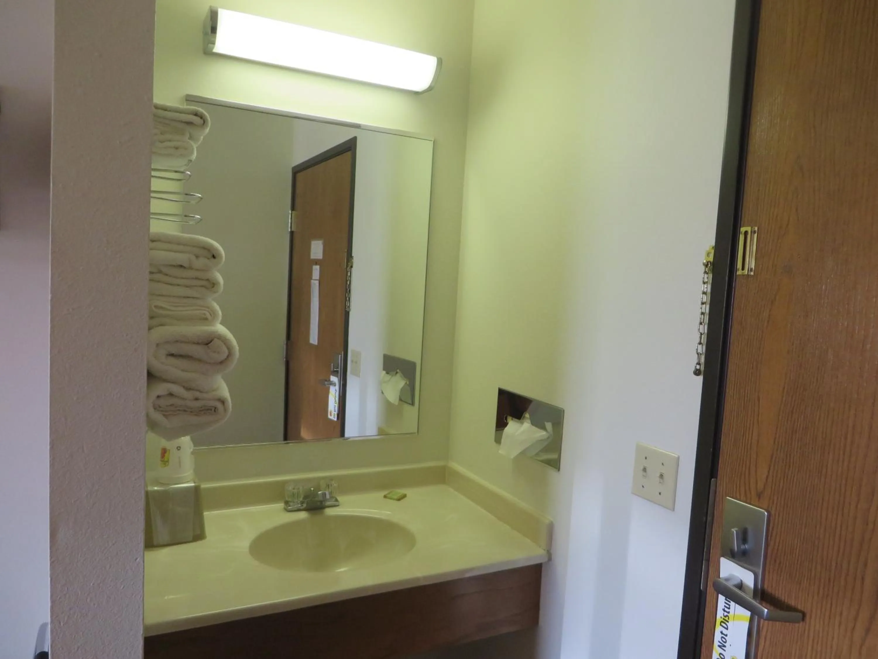 Super 8 by Wyndham Centerville