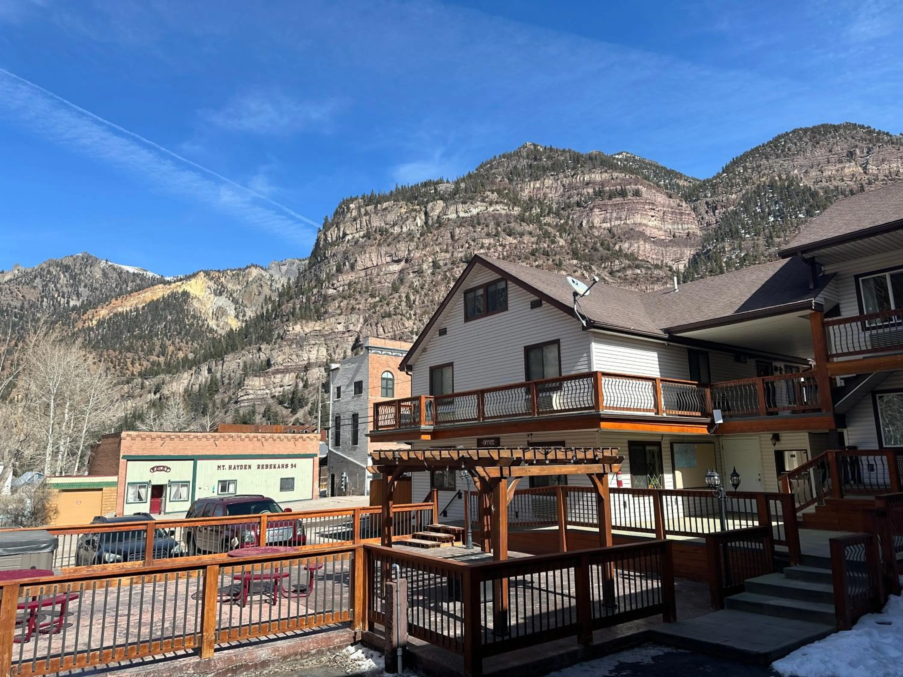 Property building in Matterhorn Inn Ouray