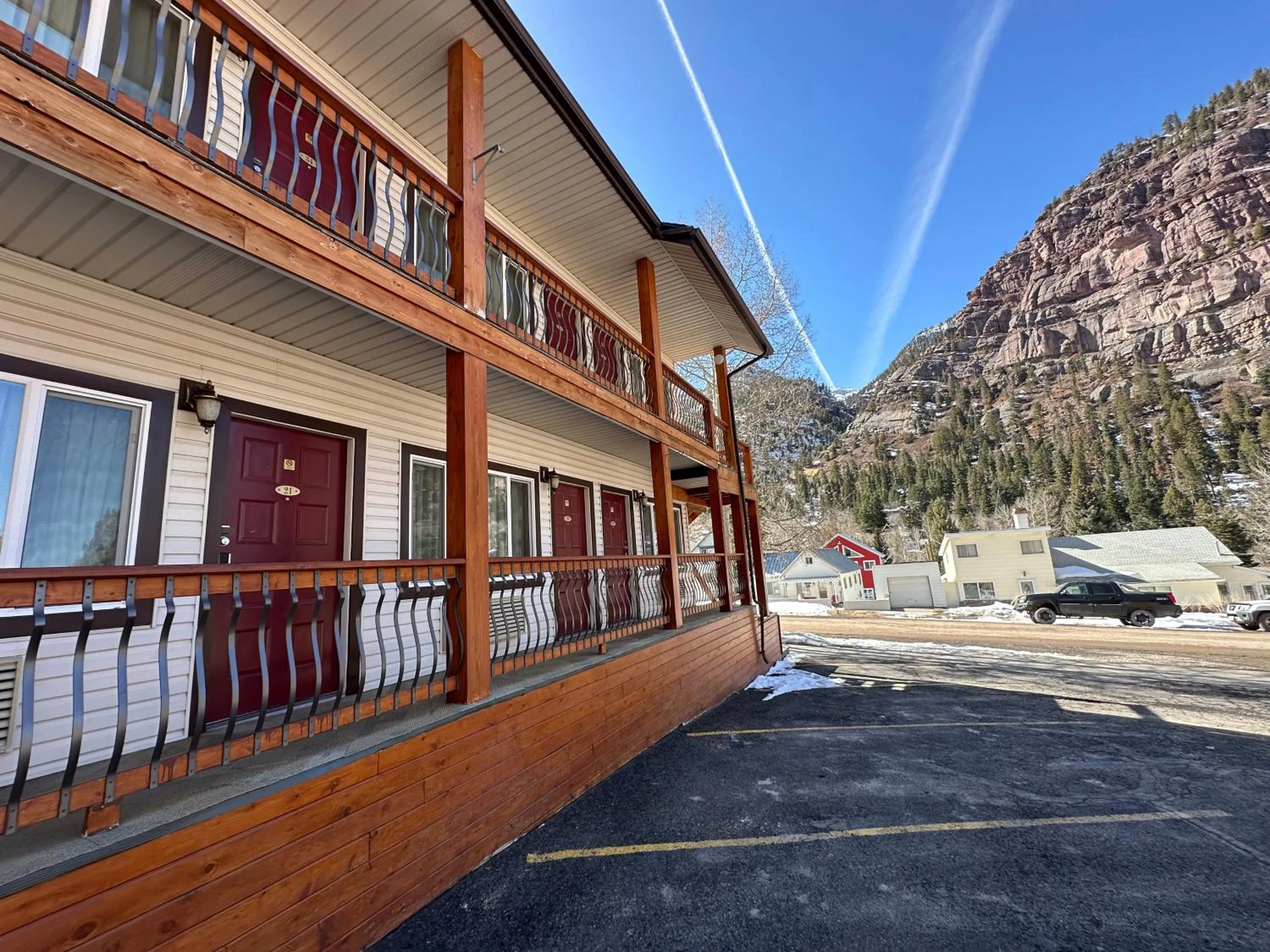 Property building in Matterhorn Inn Ouray