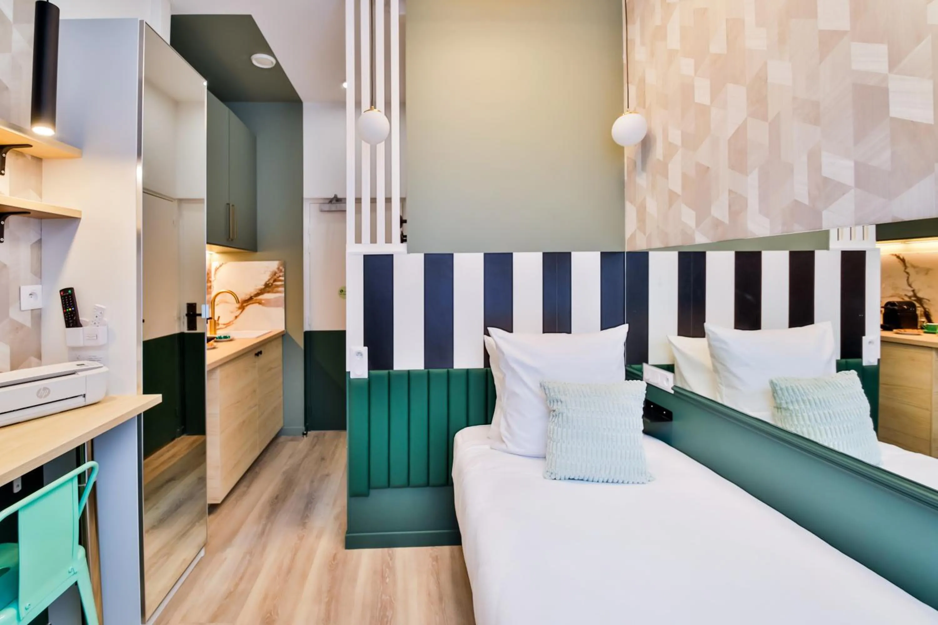 Bed in WS Louvre - Casanova