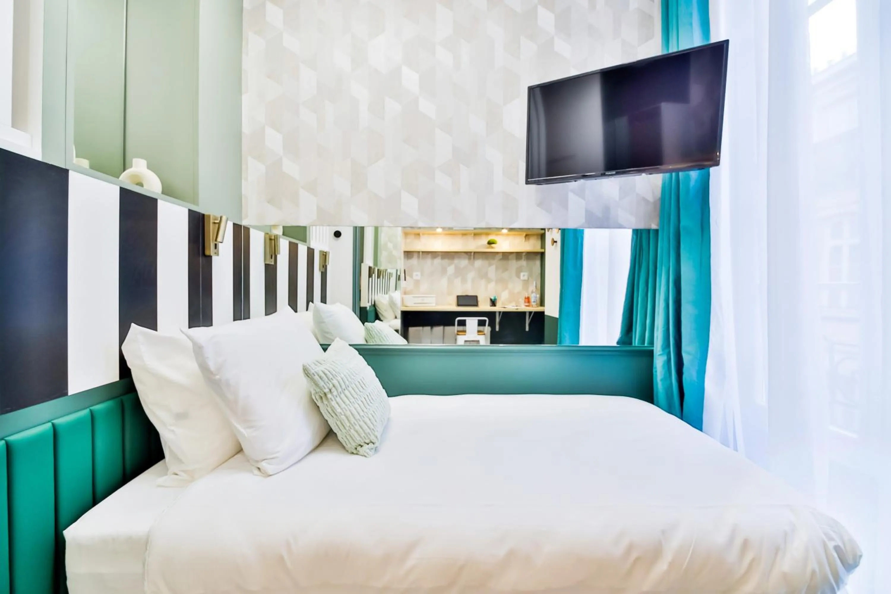 Bed in WS Louvre - Casanova