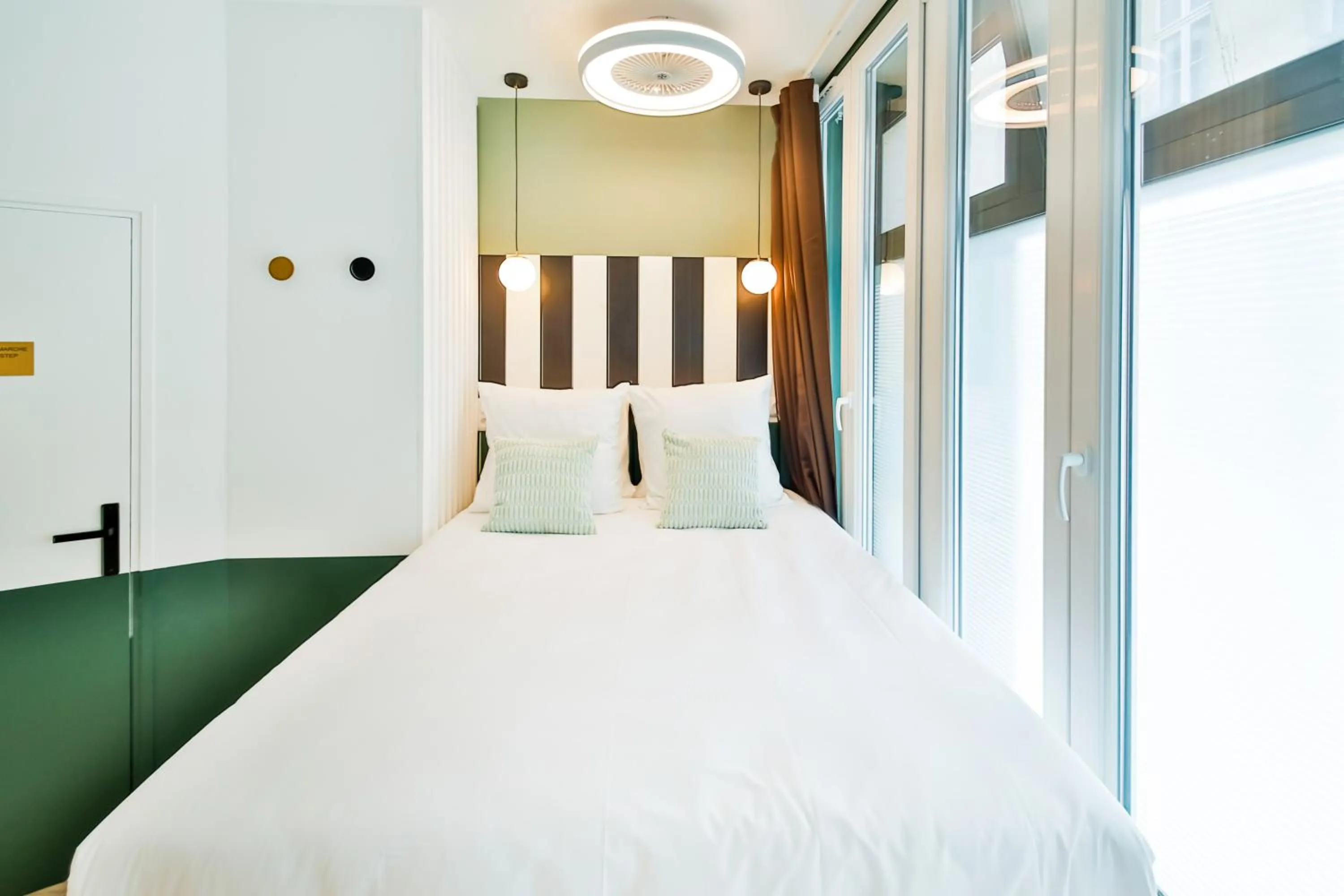 Bed in WS Louvre - Casanova