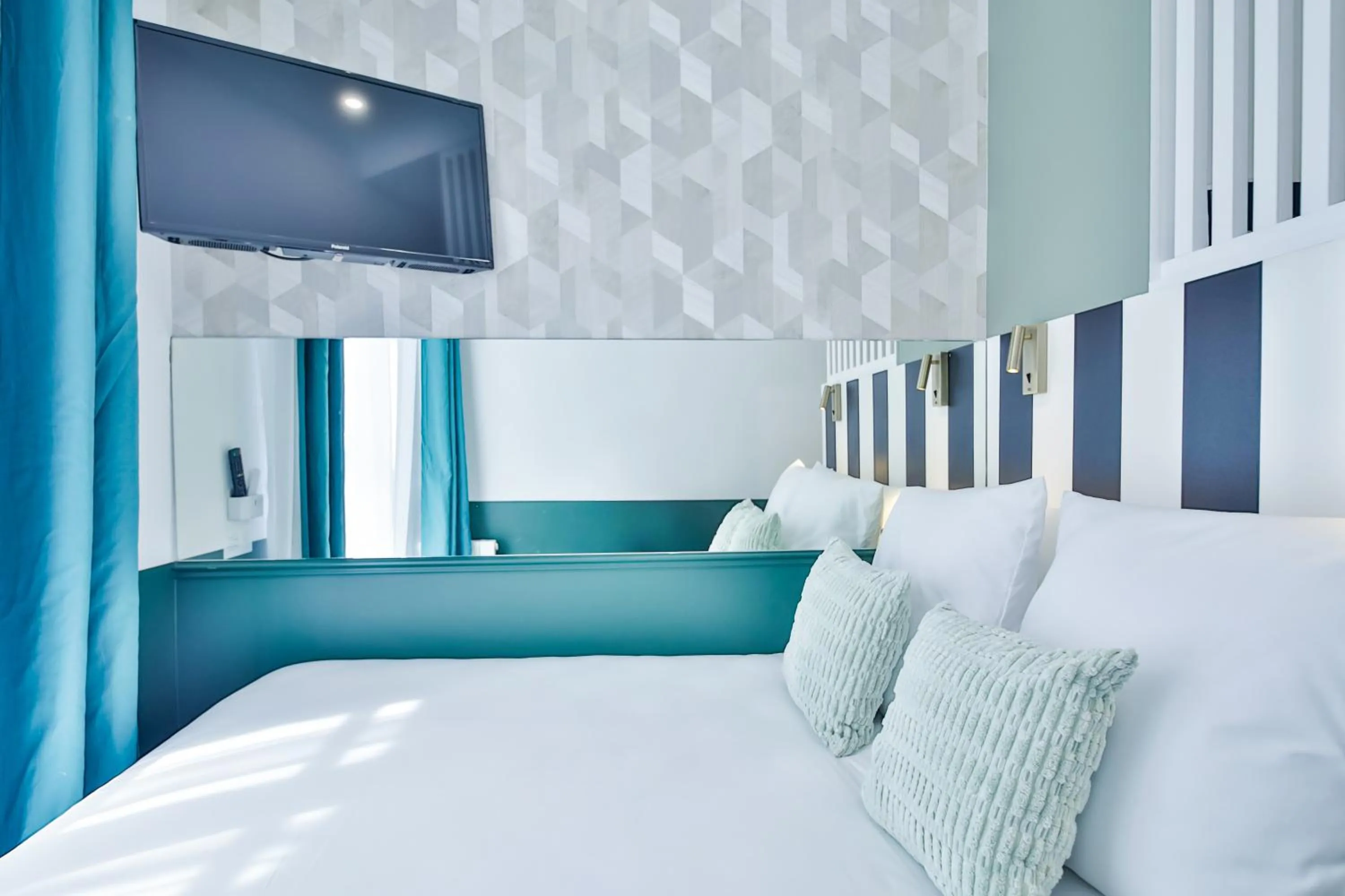 Bed in WS Louvre - Casanova