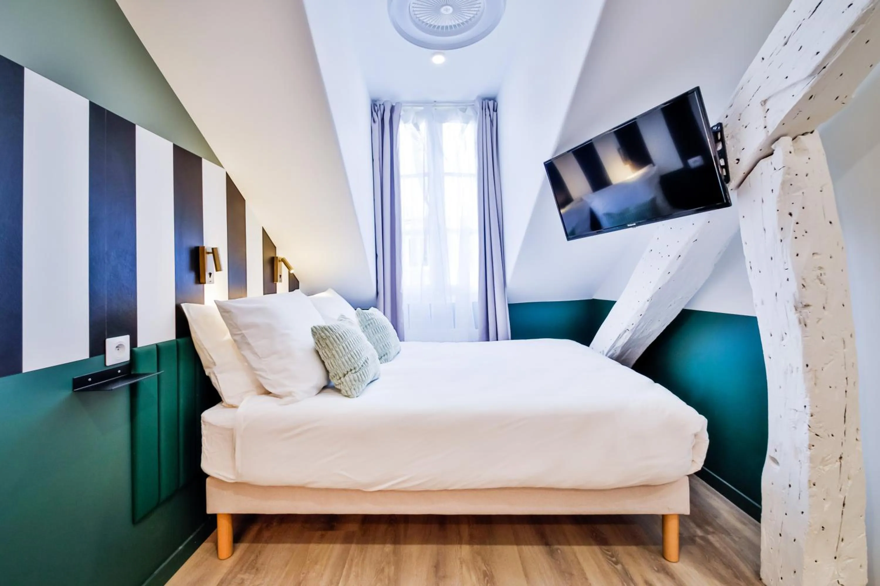 Bed in WS Louvre - Casanova