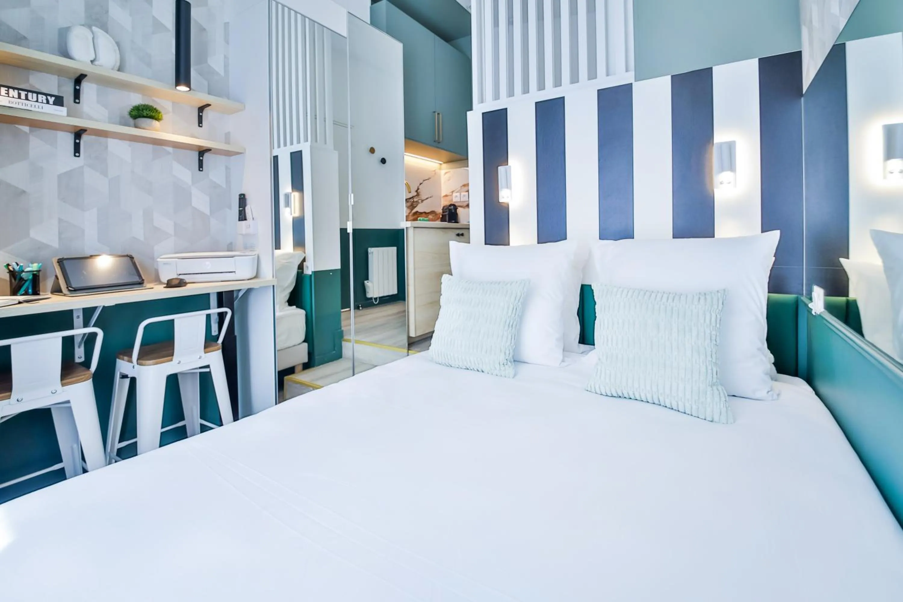 Bed in WS Louvre - Casanova