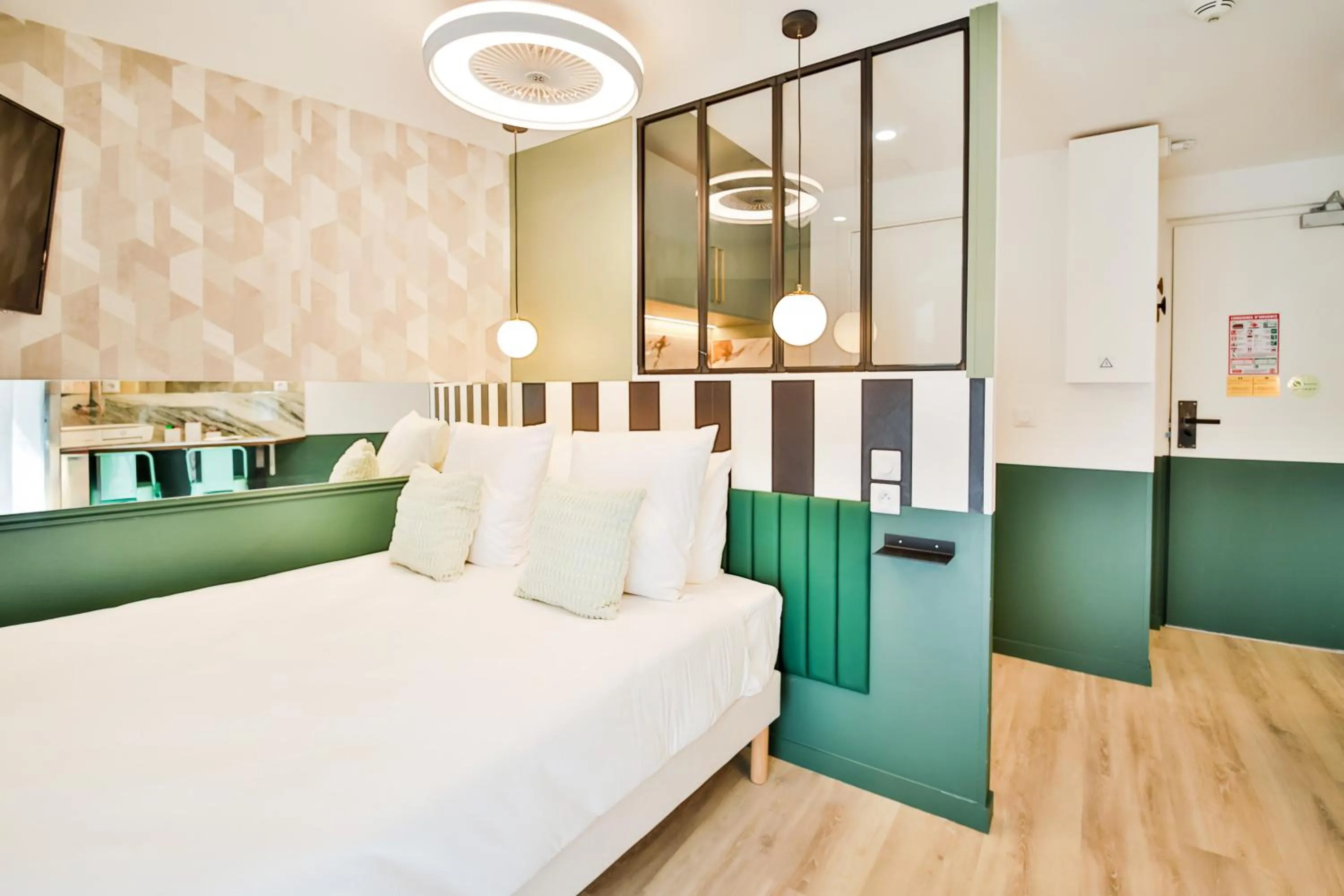 Bed in WS Louvre - Casanova