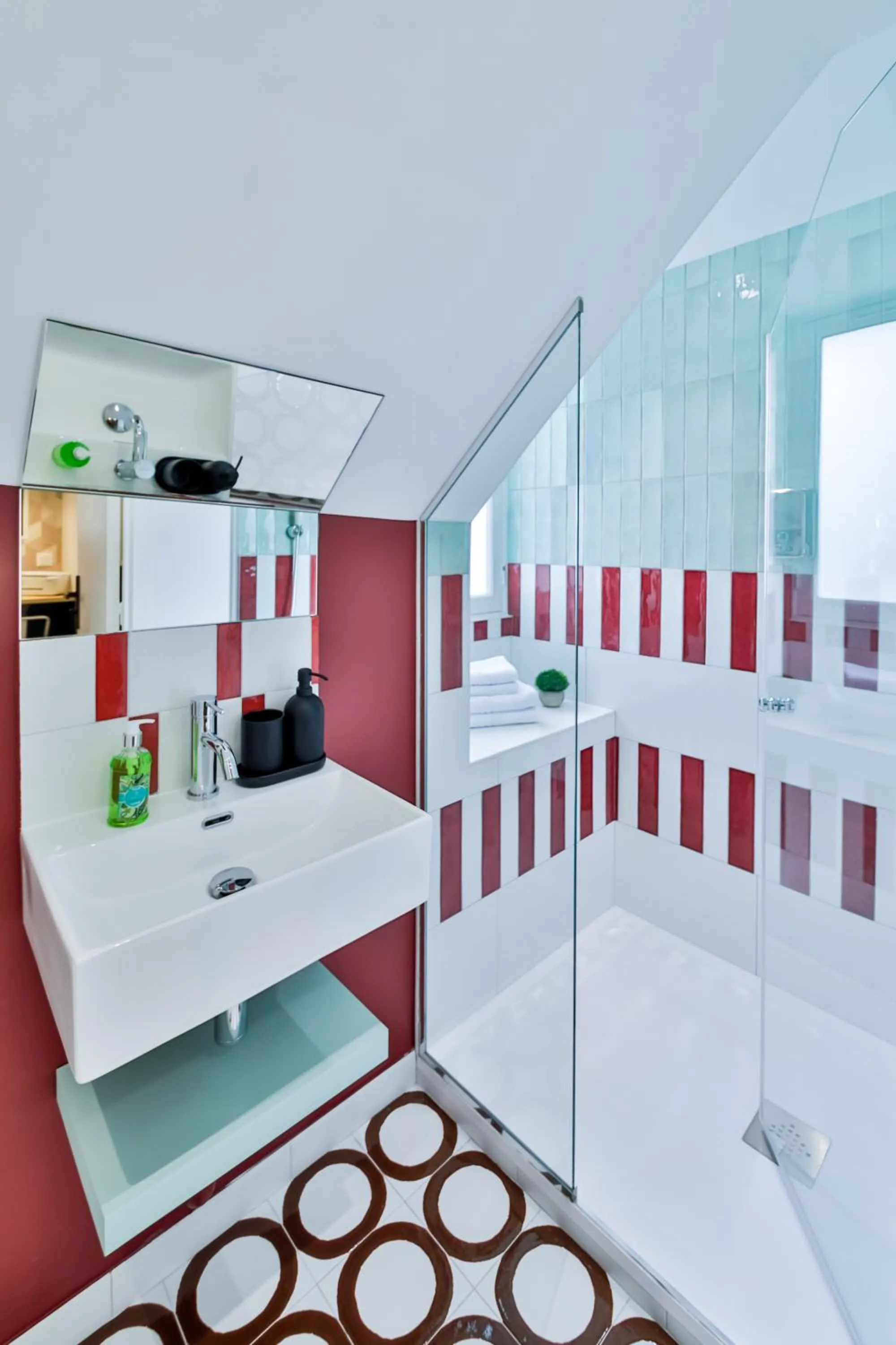 Shower in WS Louvre - Casanova