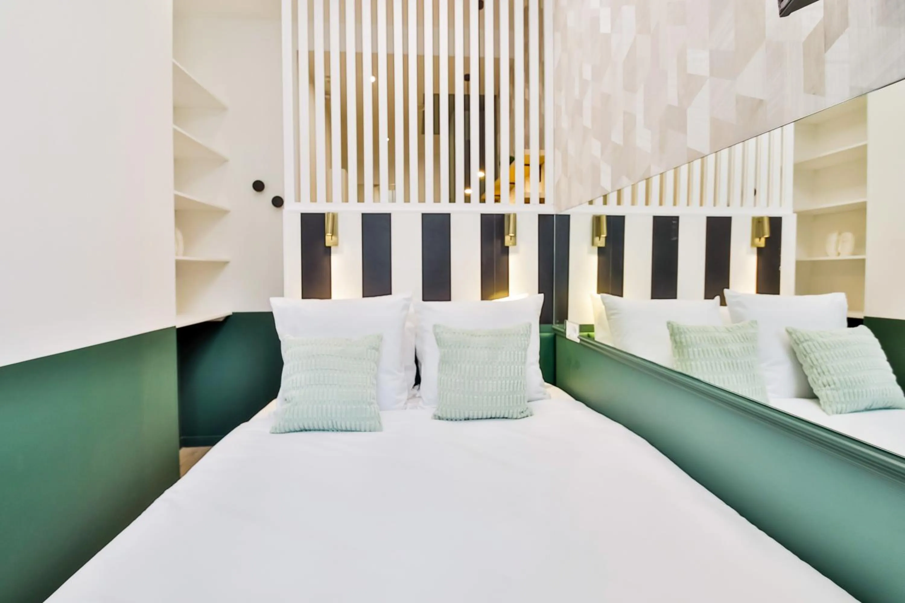 Bed in WS Louvre - Casanova