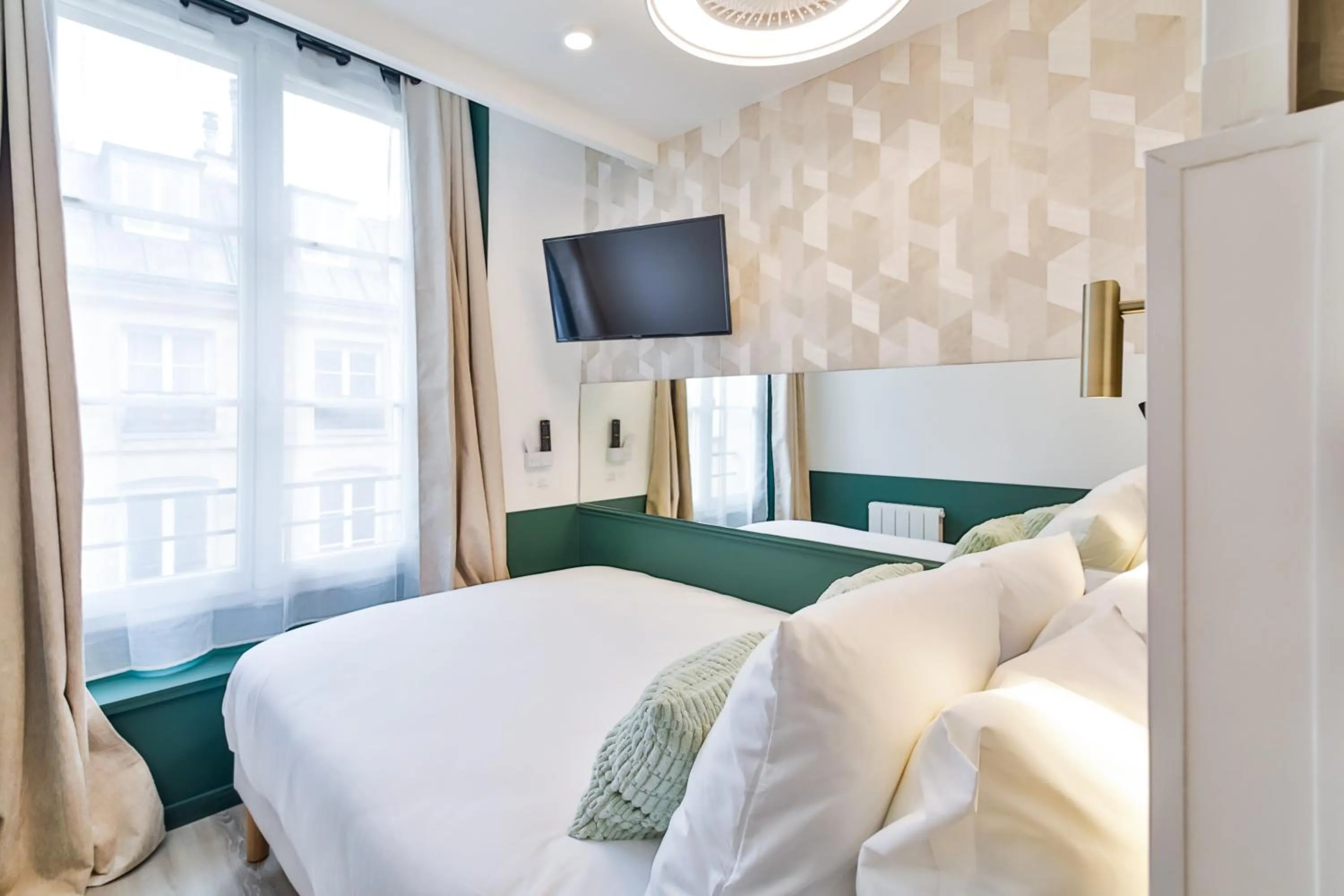 Bed in WS Louvre - Casanova