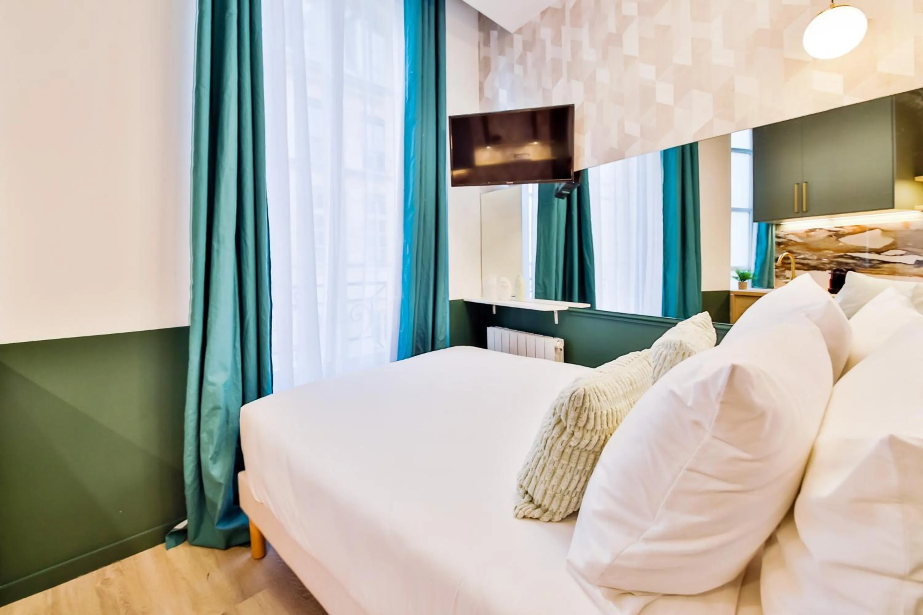 Bed in WS Louvre - Casanova