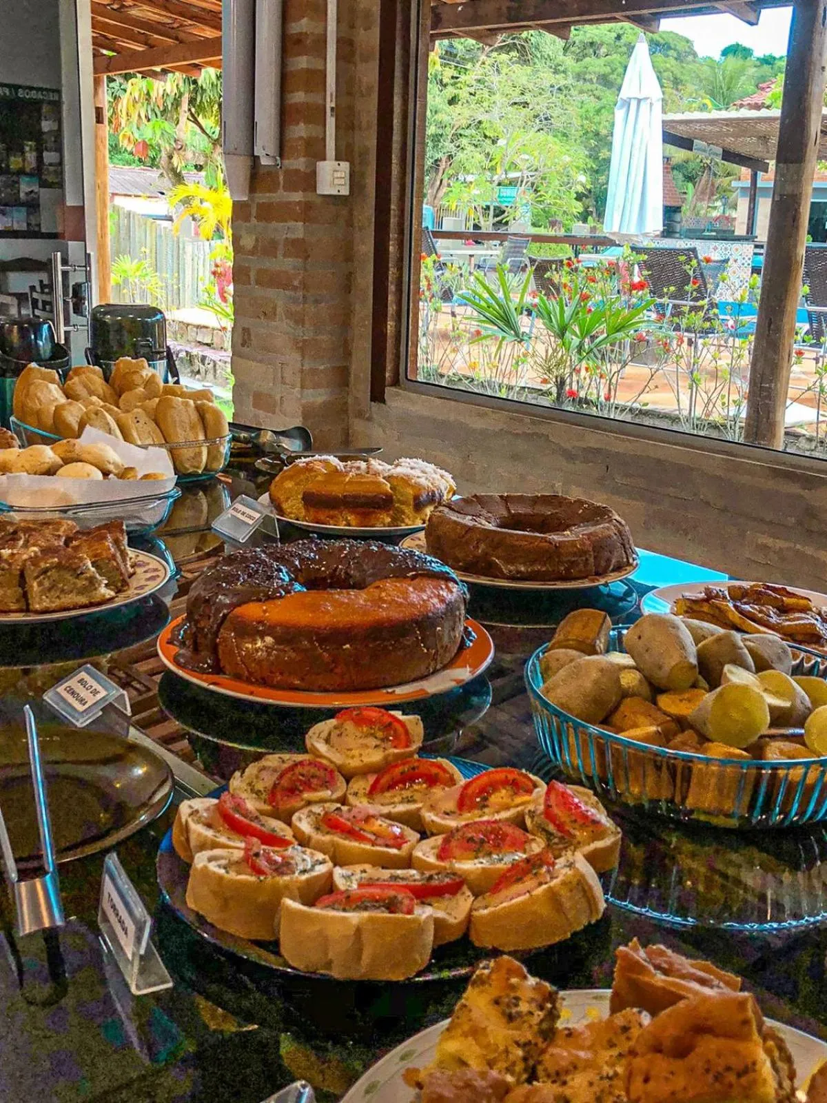 Buffet breakfast in Pousada Boa Sorte