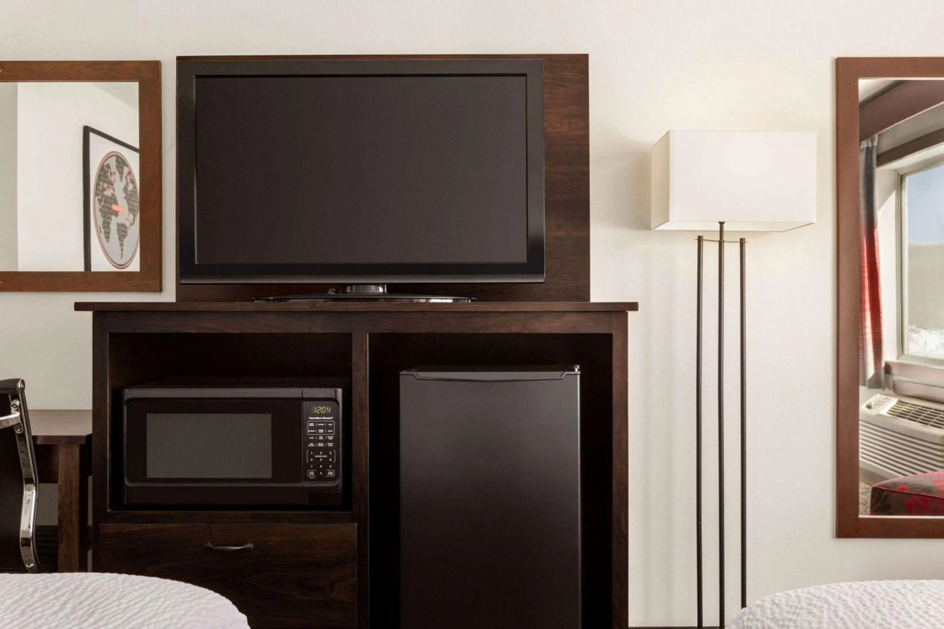 Photo of the whole room in Ramada by Wyndham Richland Center