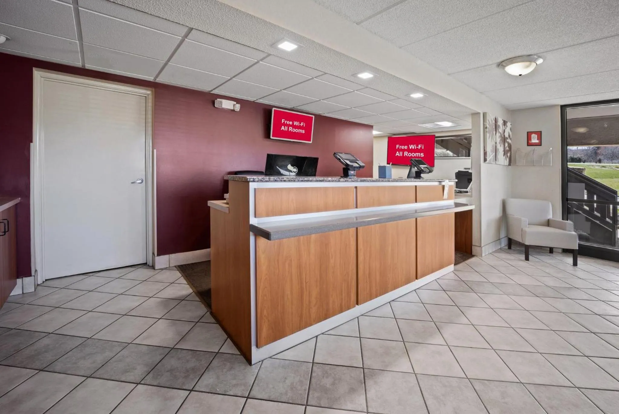 Lobby or reception in Red Roof Inn Greensboro Airport