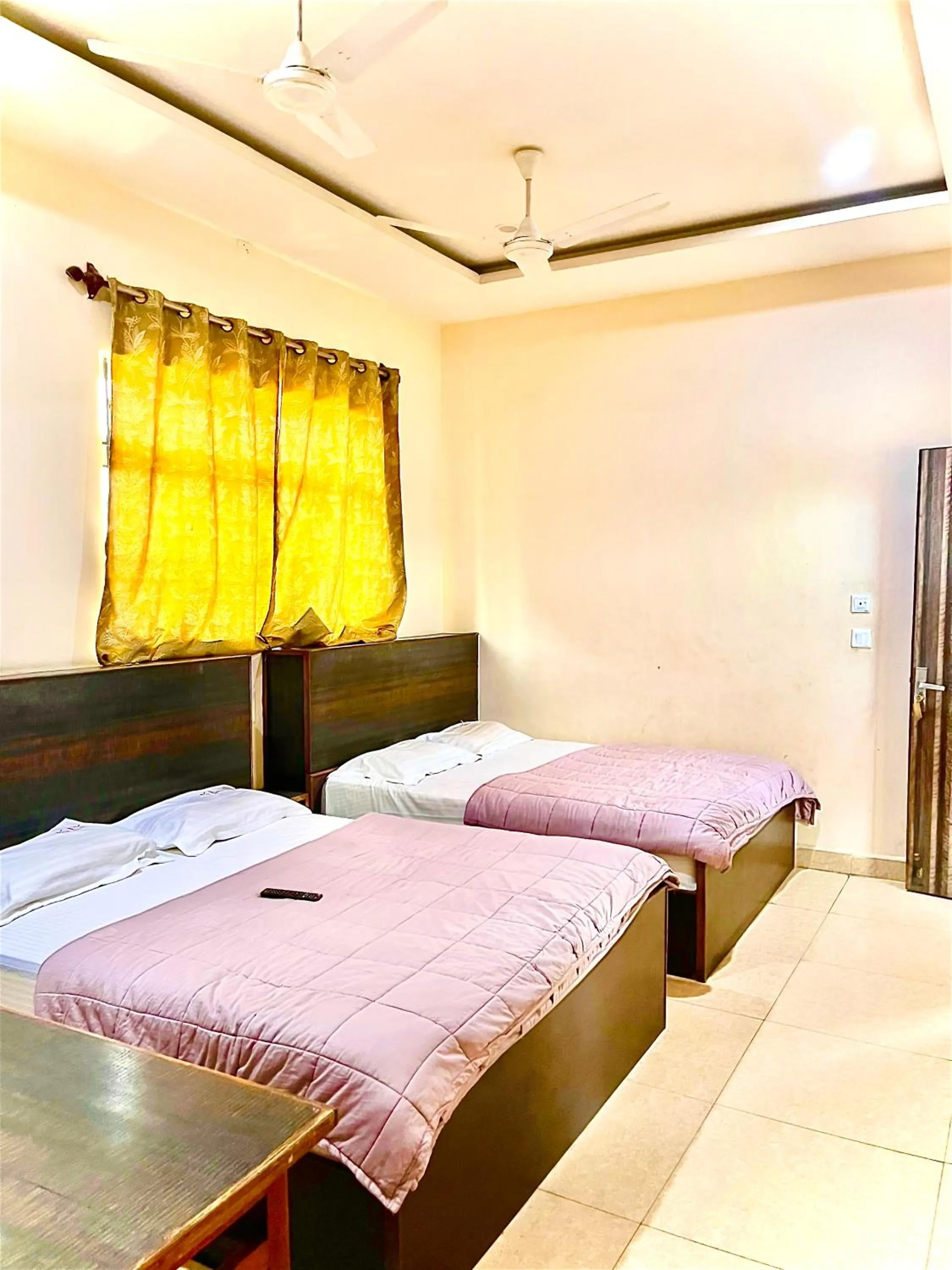 Bed in KPK Residency Arani