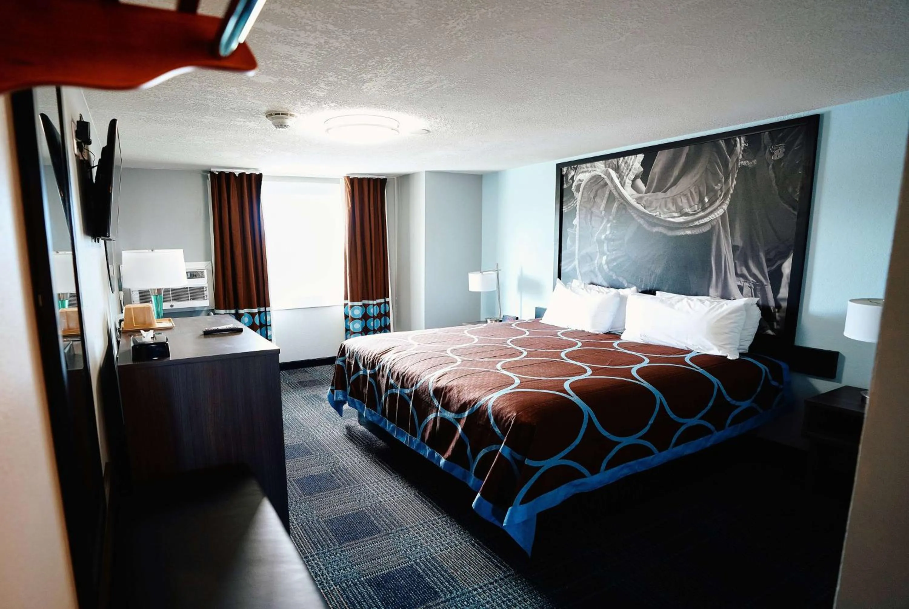 Photo of the whole room, Bed in Super 8 by Wyndham Pueblo