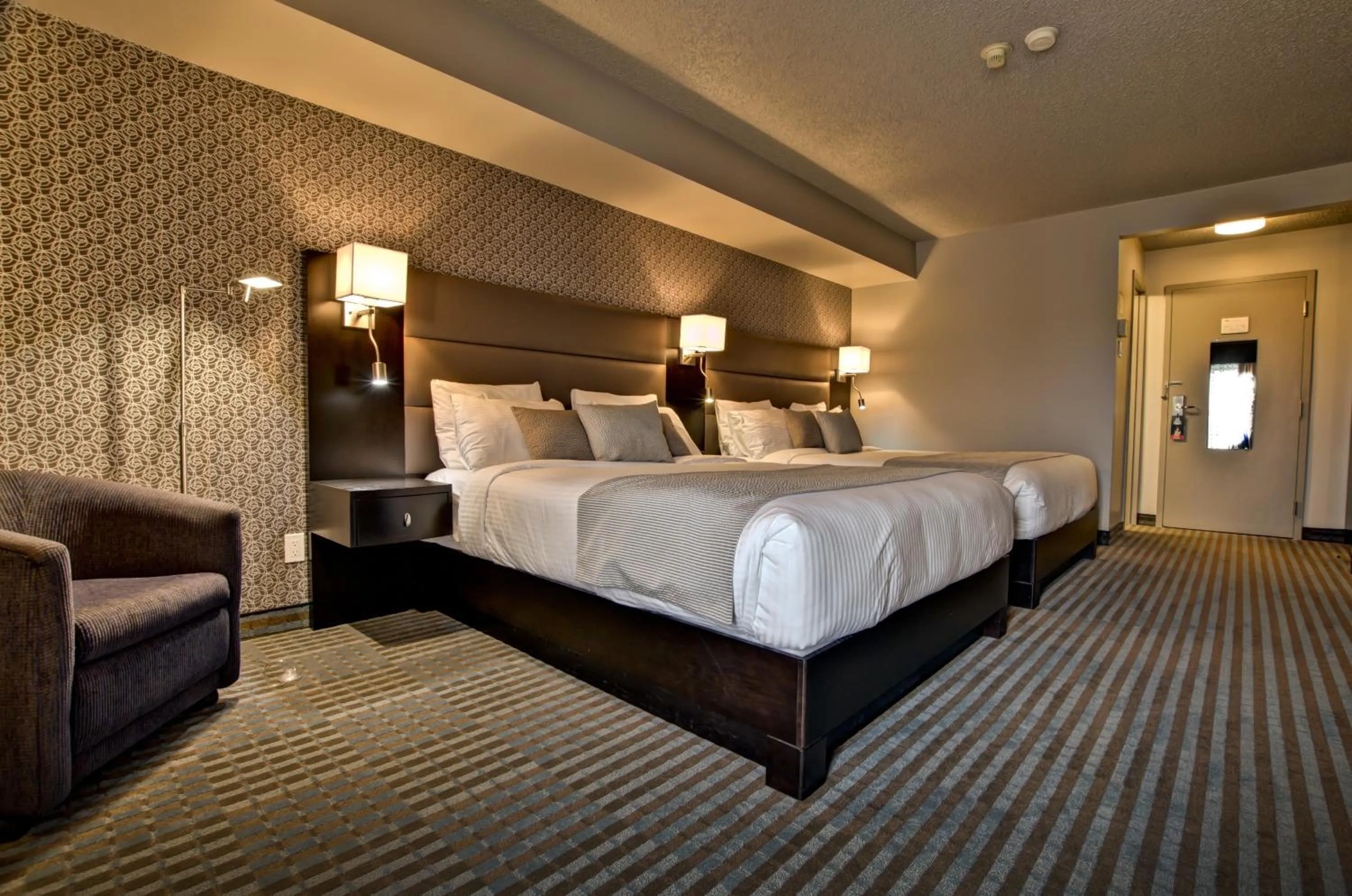 Photo of the whole room, Bed in Hôtel Nouvelle-Frontière