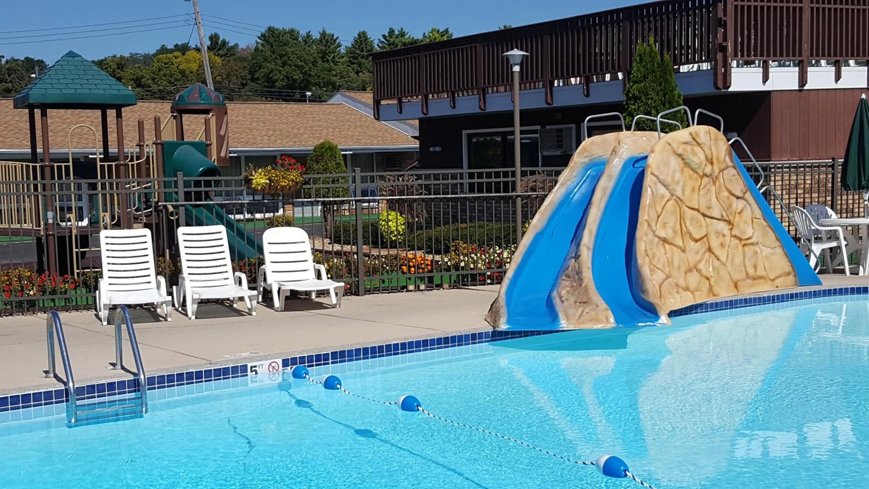 Black Hawk Motel & Suites