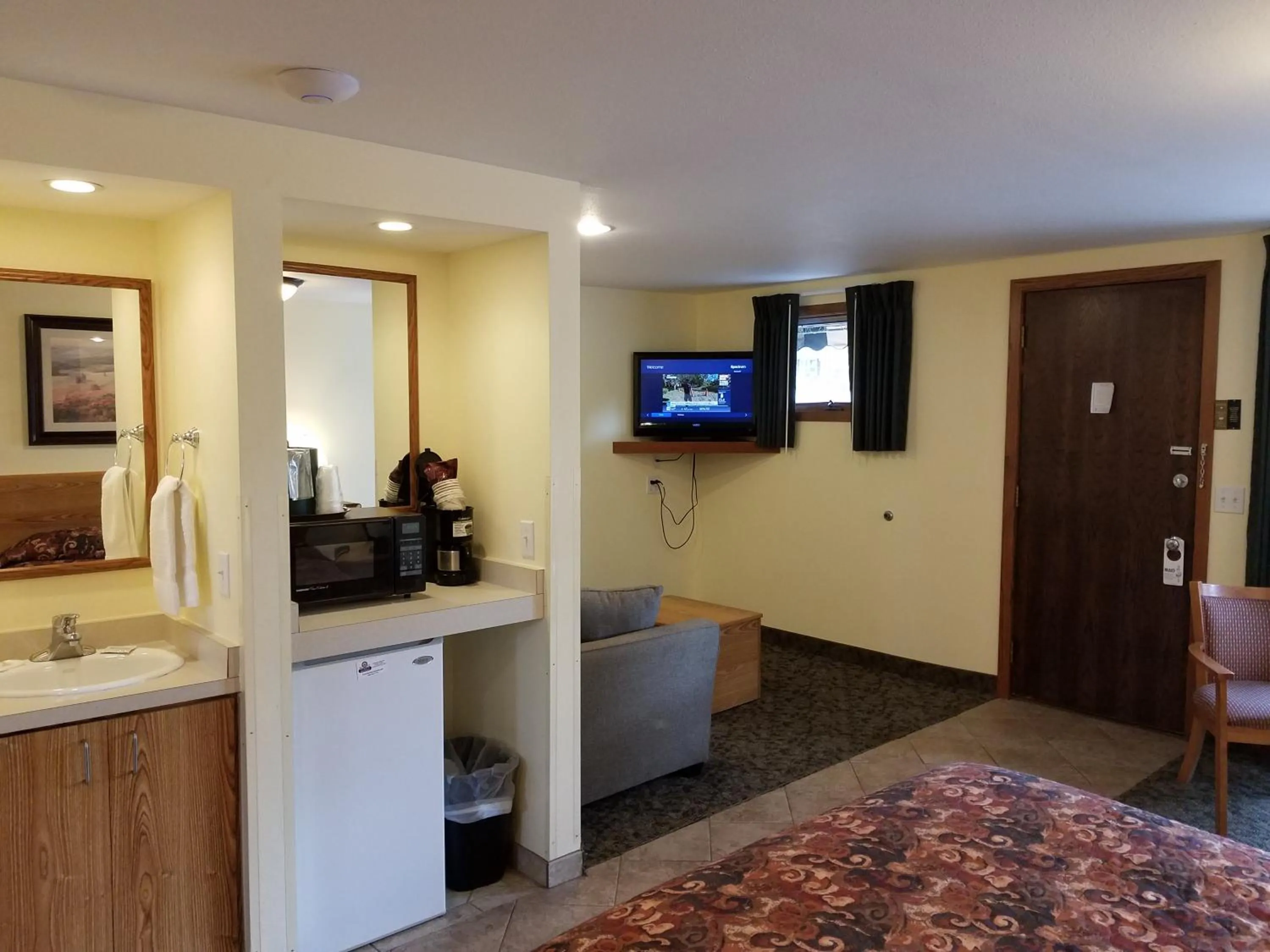 Black Hawk Motel & Suites