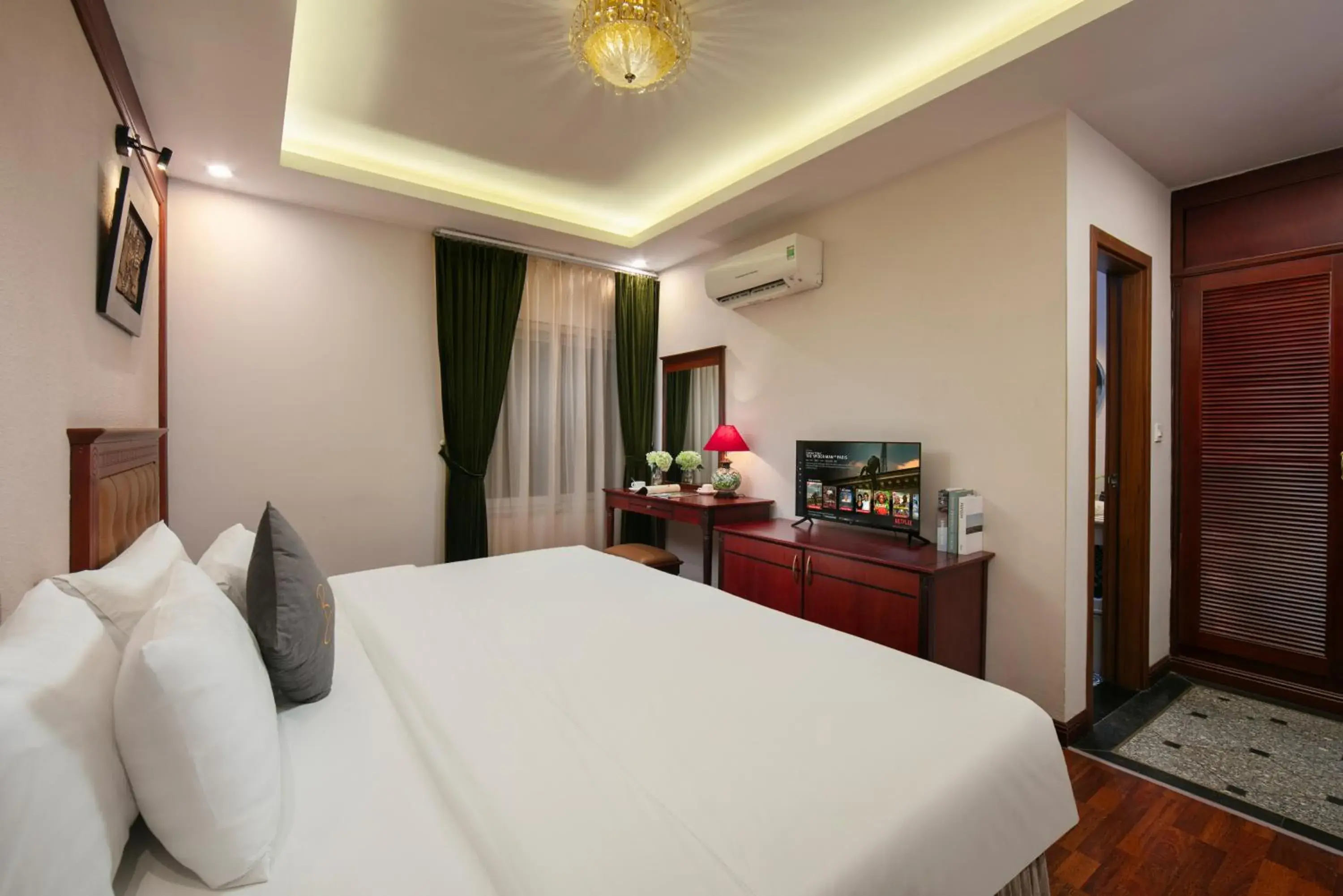 Deluxe Double or Twin Room in Bonjour D'An Nam Hotel Deluxe Double or Twin Room in Bonjour D'An Nam Hotel