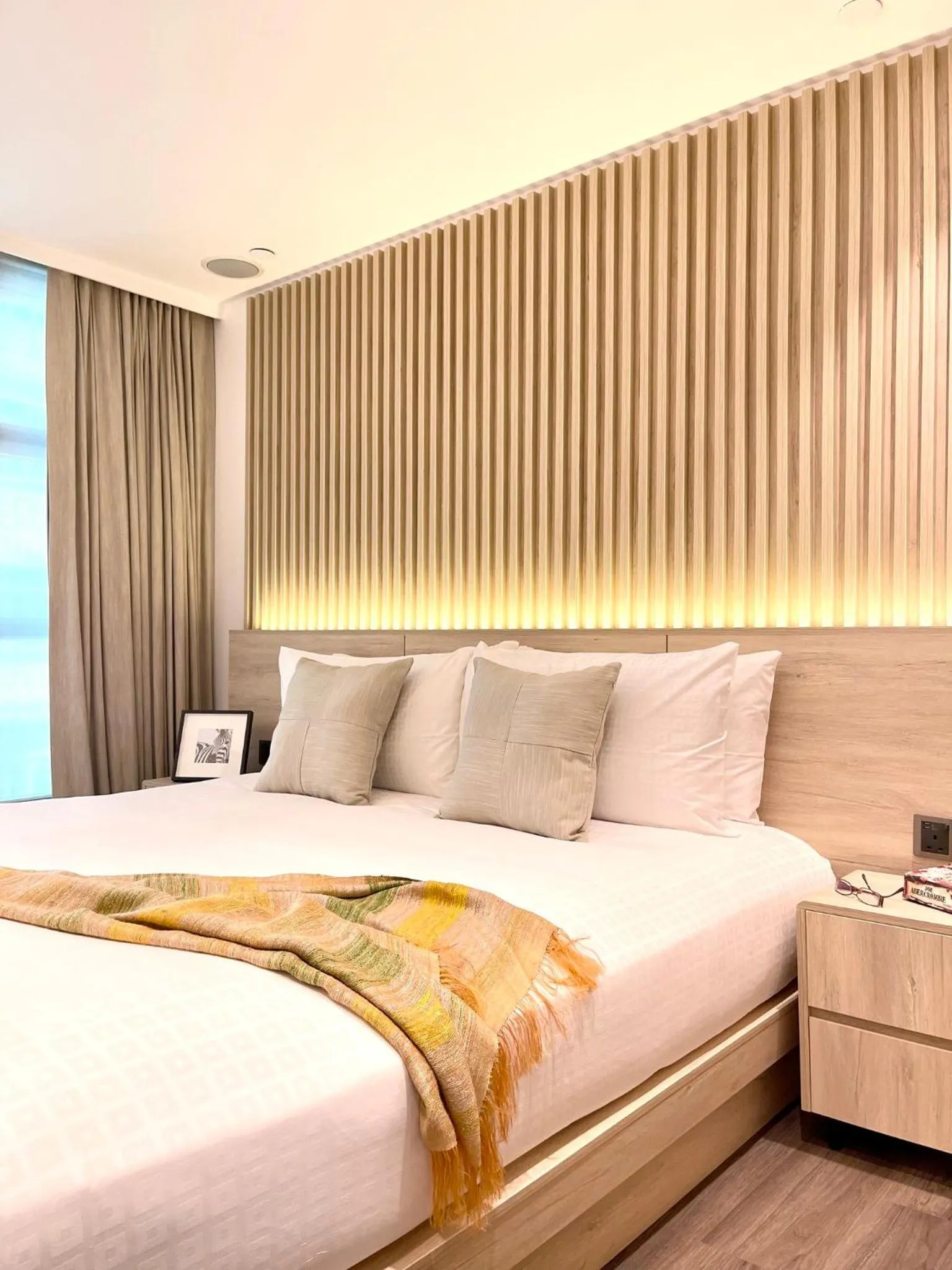 Photo of the whole room, Bed in Shama Central