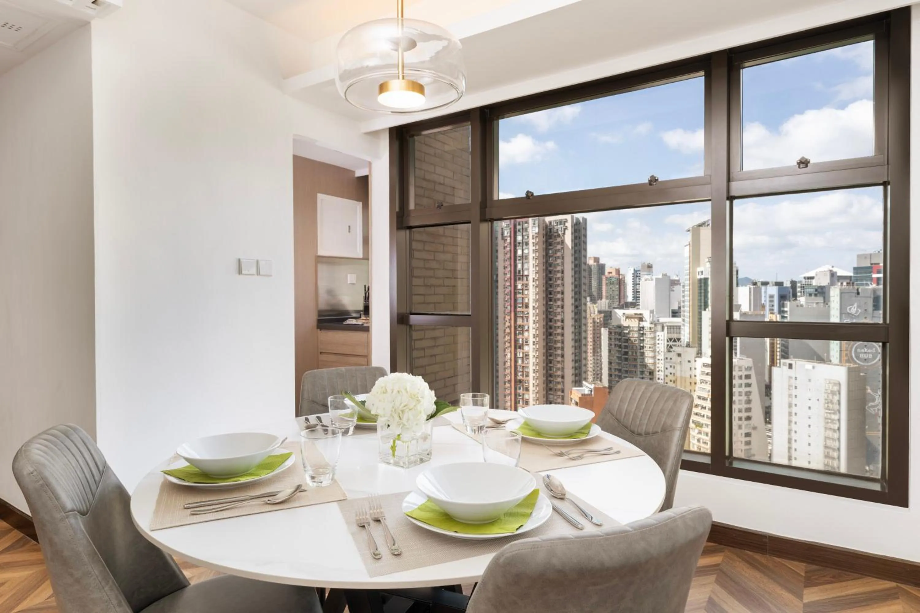 Photo of the whole room in Shama Central