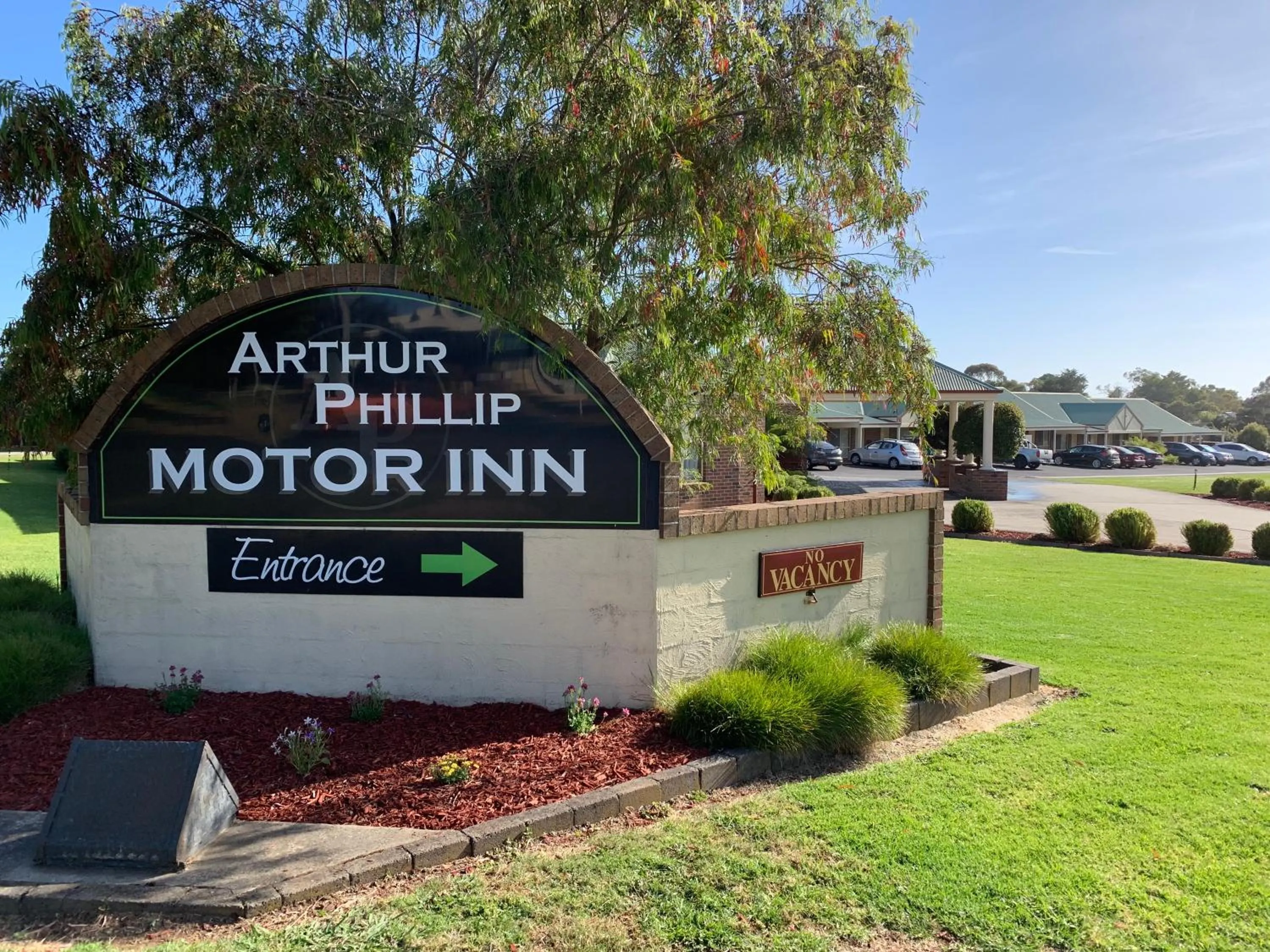 Facade/entrance in Arthur Phillip Motor Inn