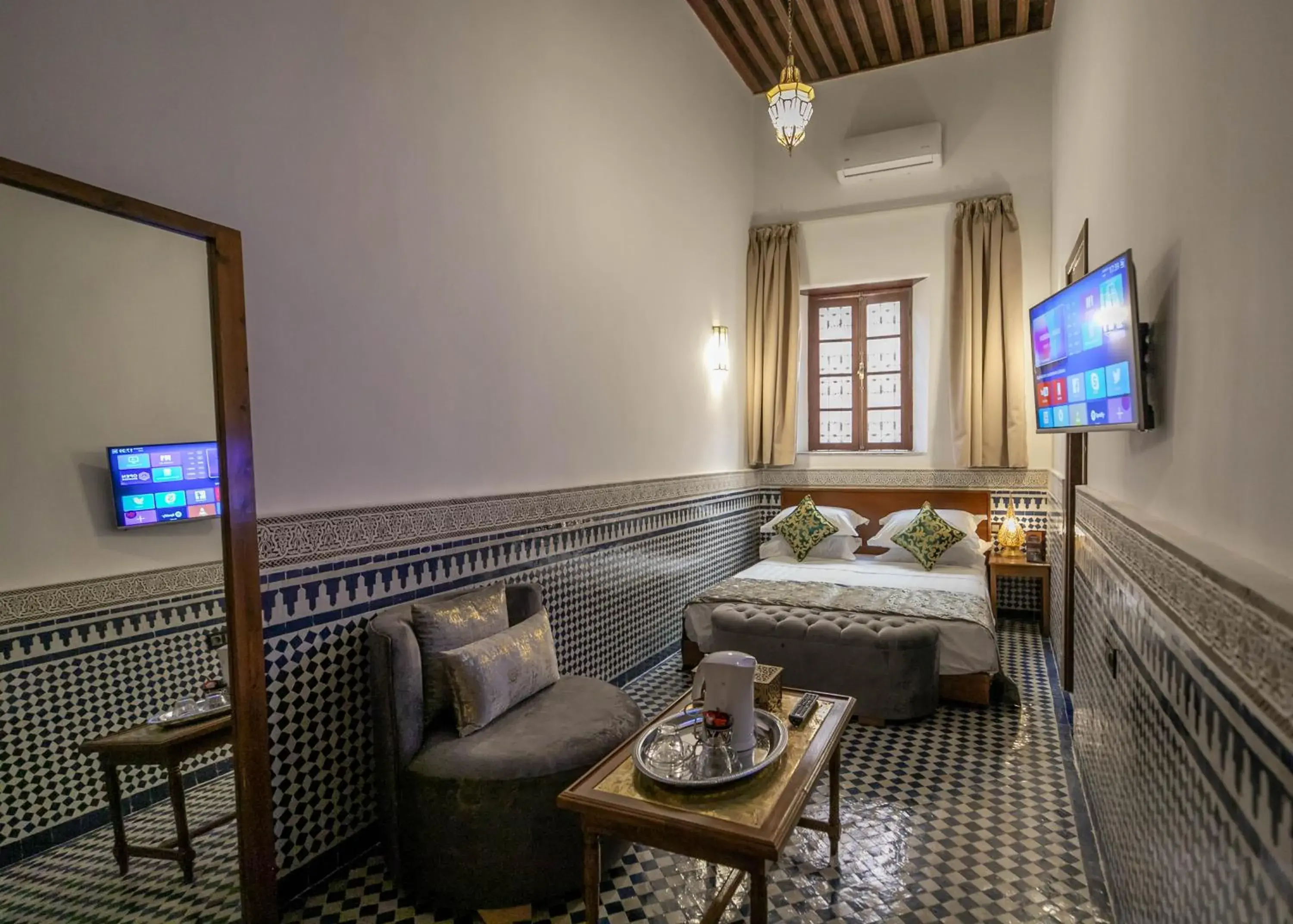 Budget Double or Twin Room in Riad Fes Ziyat & Spa Budget Double or Twin Room in Riad Fes Ziyat & Spa