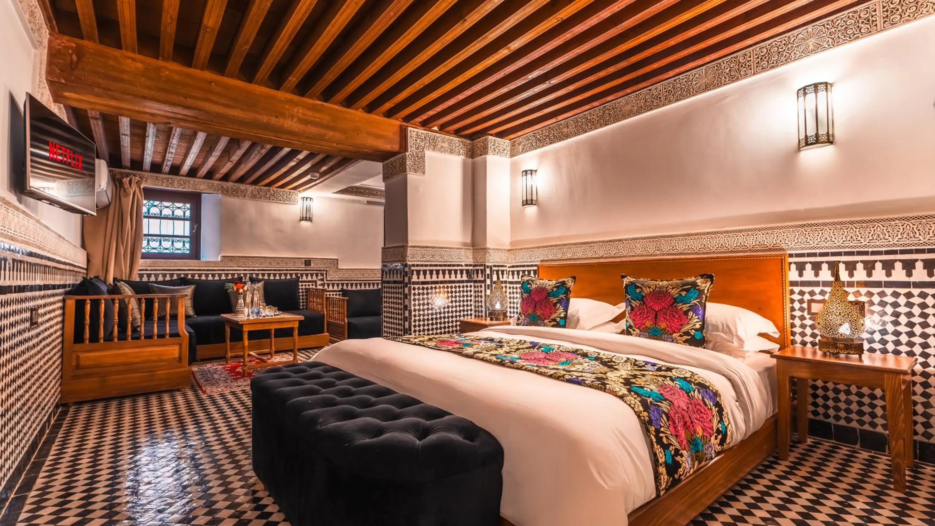 Bed in Riad Fes Ziyat & Spa