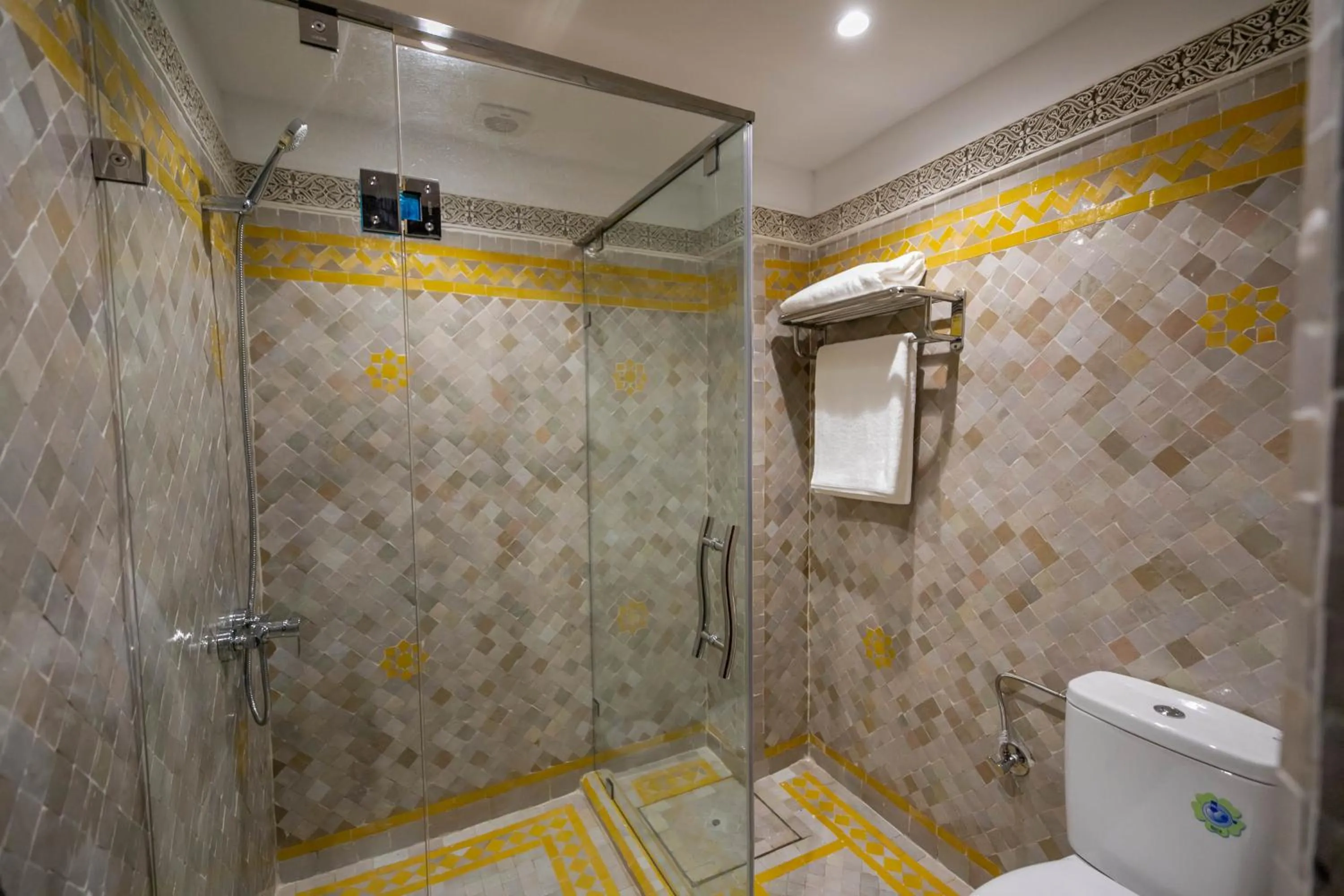 Shower in Riad Fes Ziyat & Spa