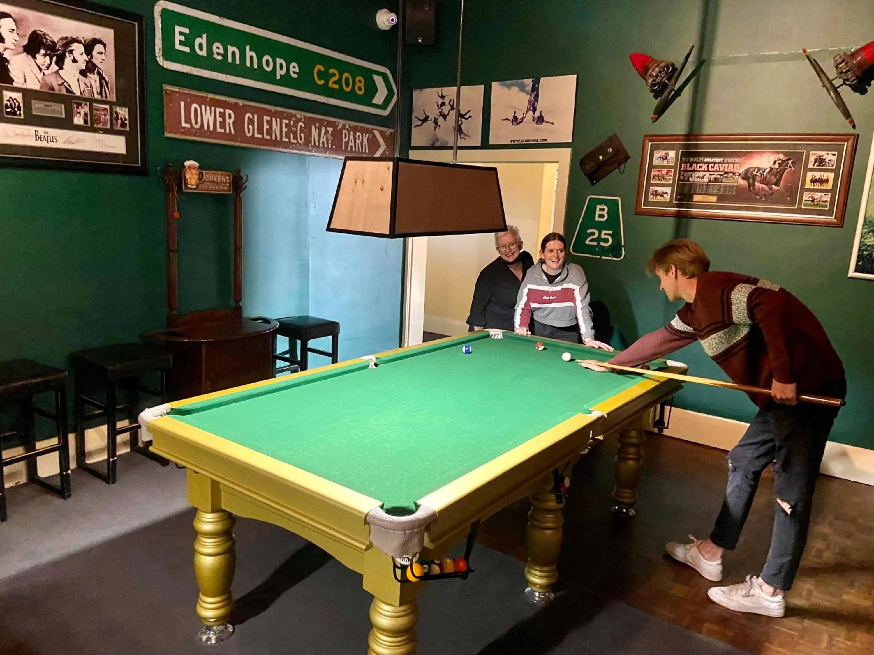 Billiard in COMMERCIAL HOTEL KANIVA