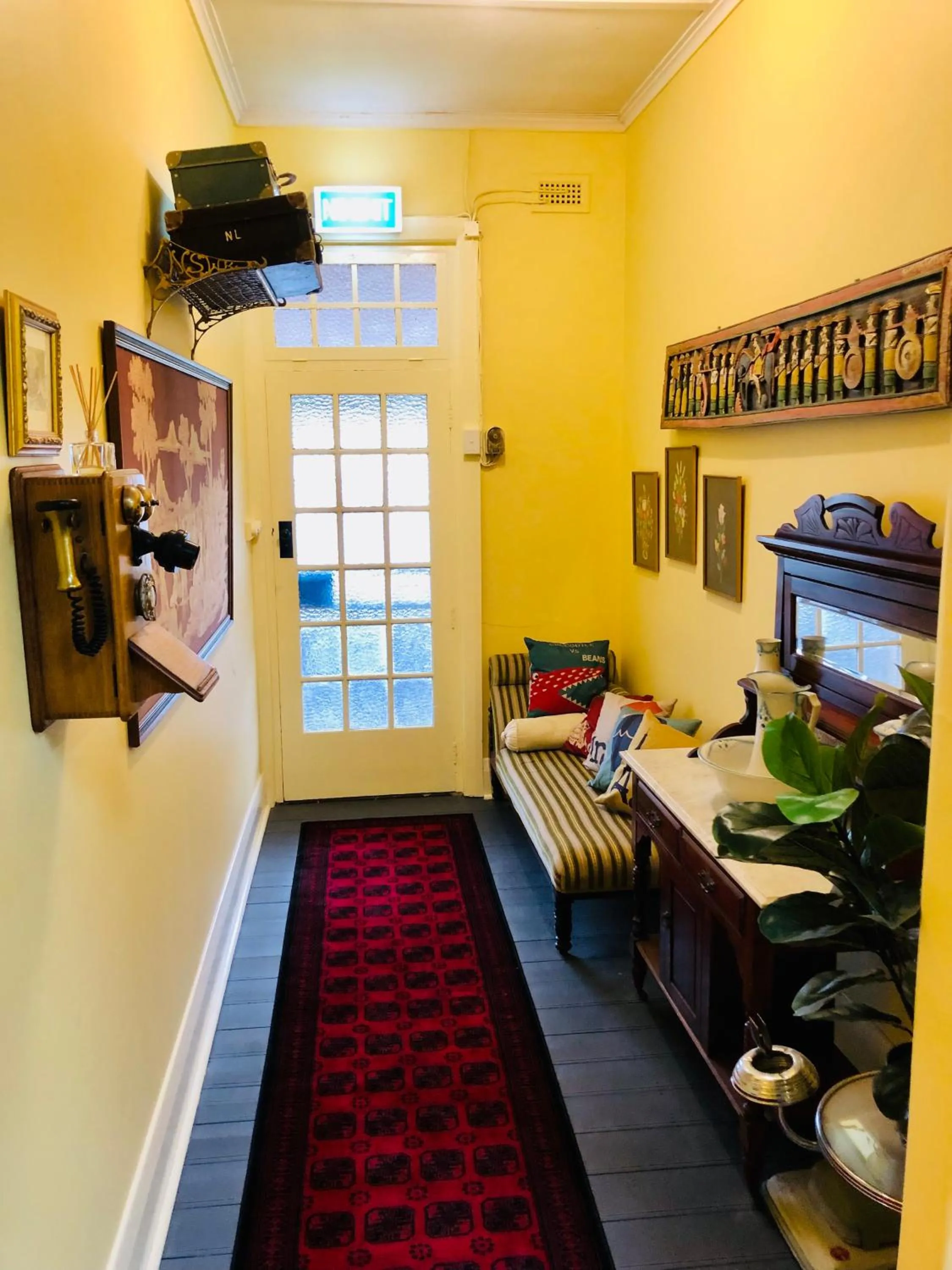 Balcony/Terrace, Bed in COMMERCIAL HOTEL KANIVA