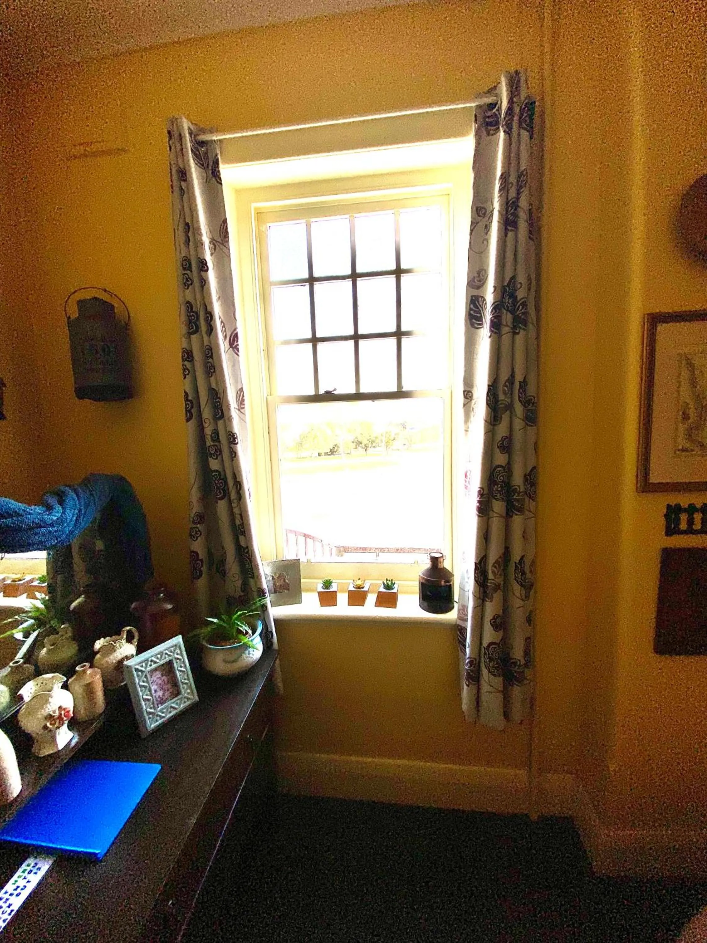 Bedroom in COMMERCIAL HOTEL KANIVA