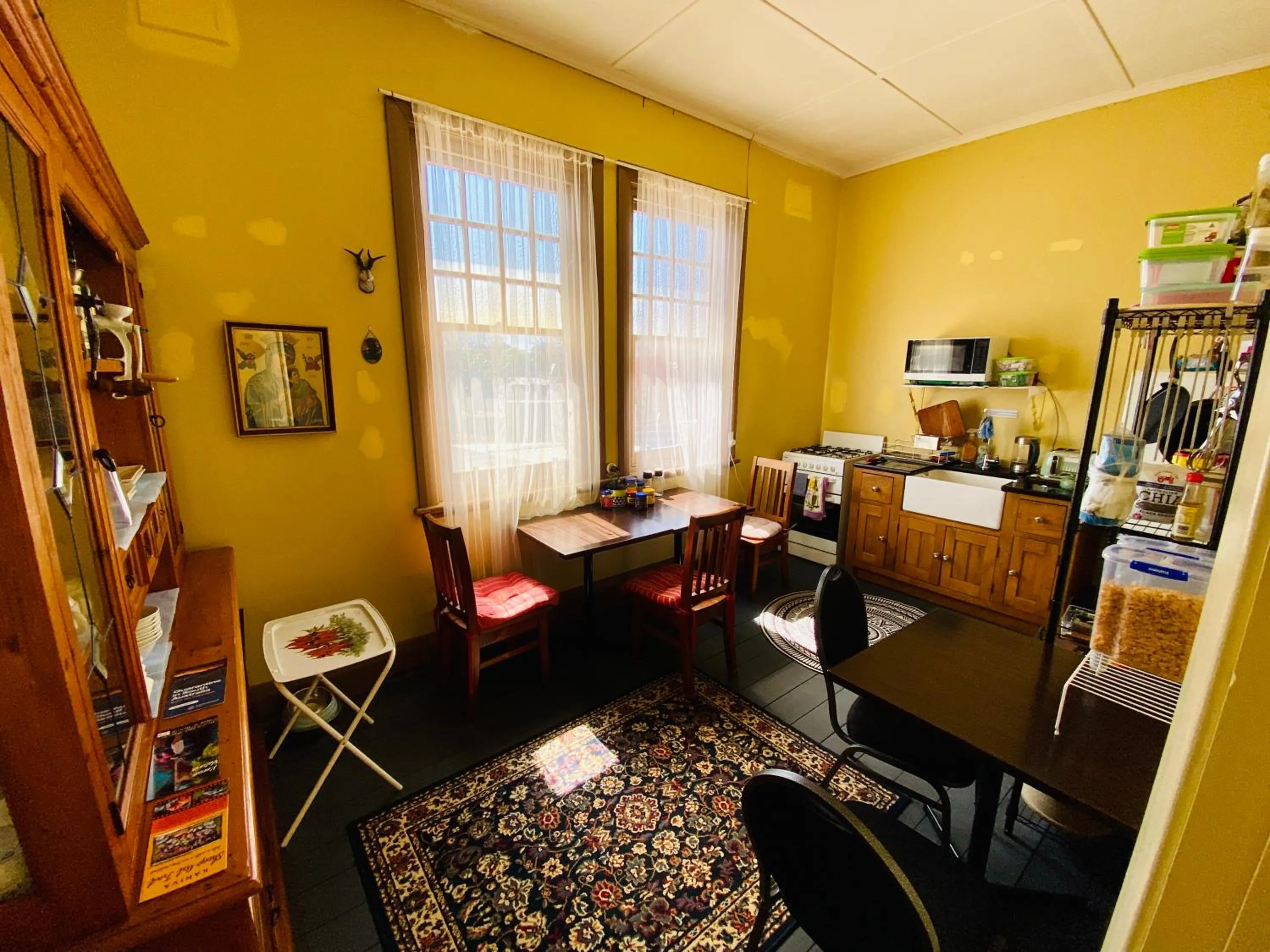 Coffee/tea facilities in COMMERCIAL HOTEL KANIVA