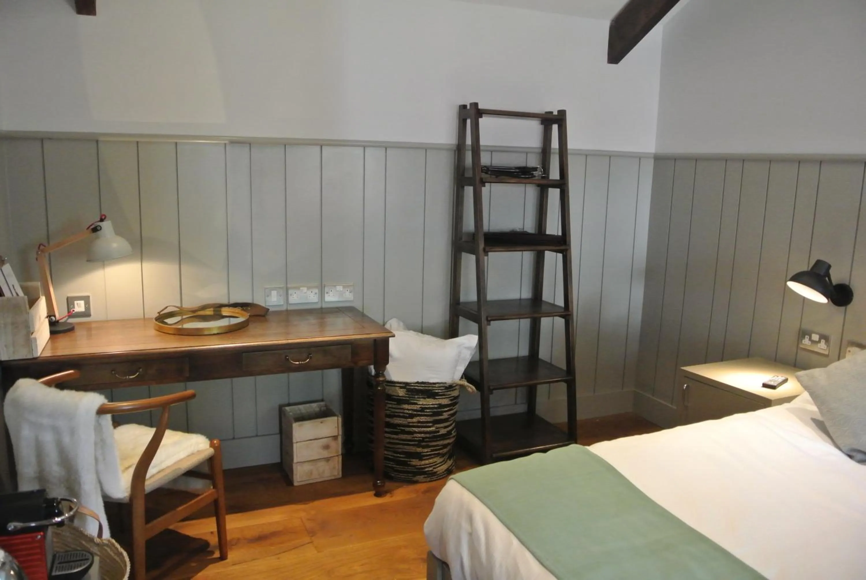 Bedroom, Bed in The Crown Pub, Dining & Rooms
