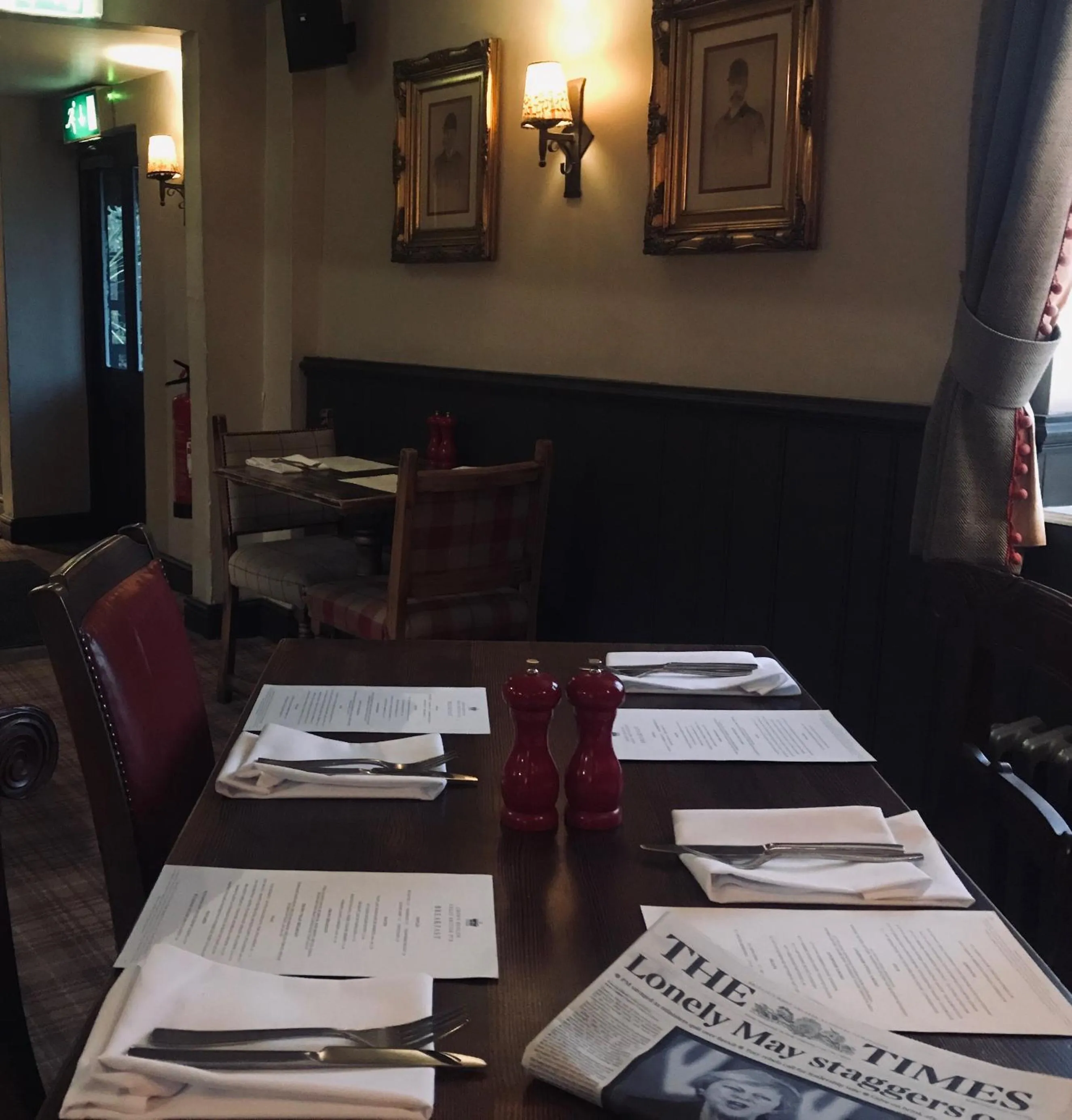 Breakfast in The Crown Pub, Dining & Rooms