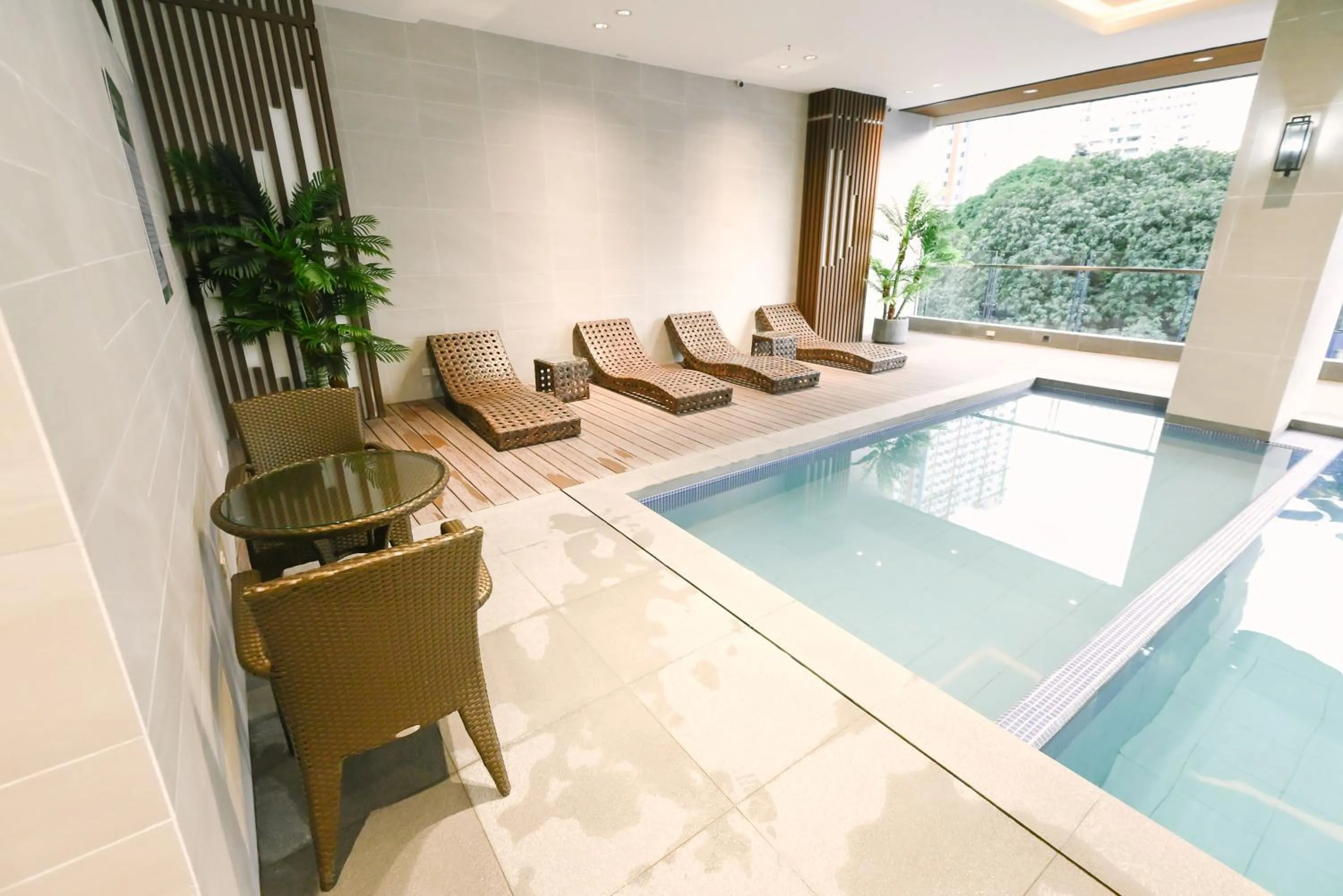 Swimming pool in Ardenhills Suites