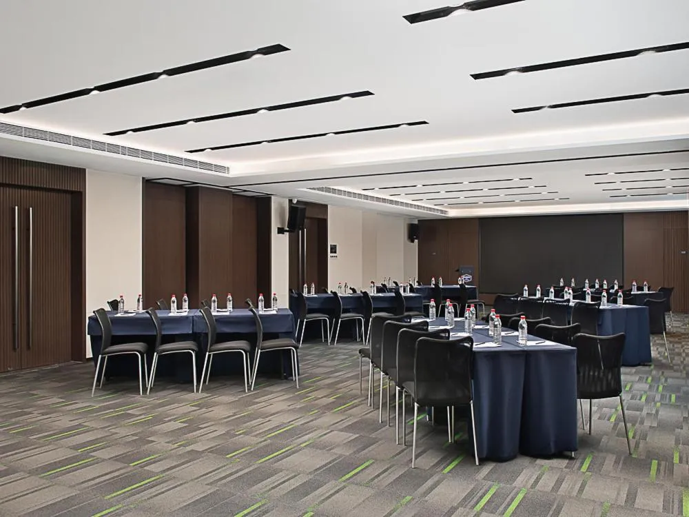 Meeting/conference room in Hampton by Hilton Guangzhou Railway Station
