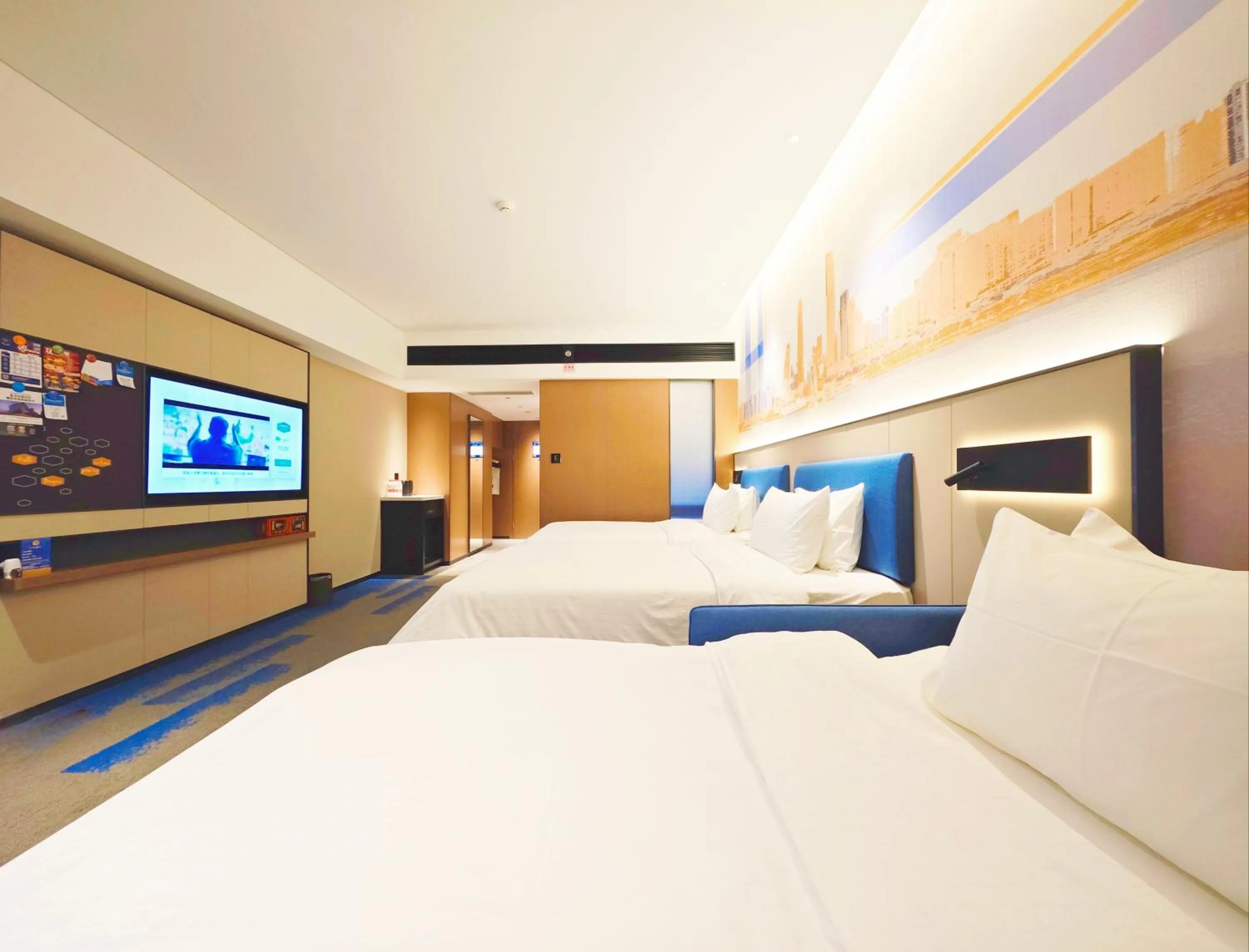 Bed in Hampton by Hilton Guangzhou Railway Station