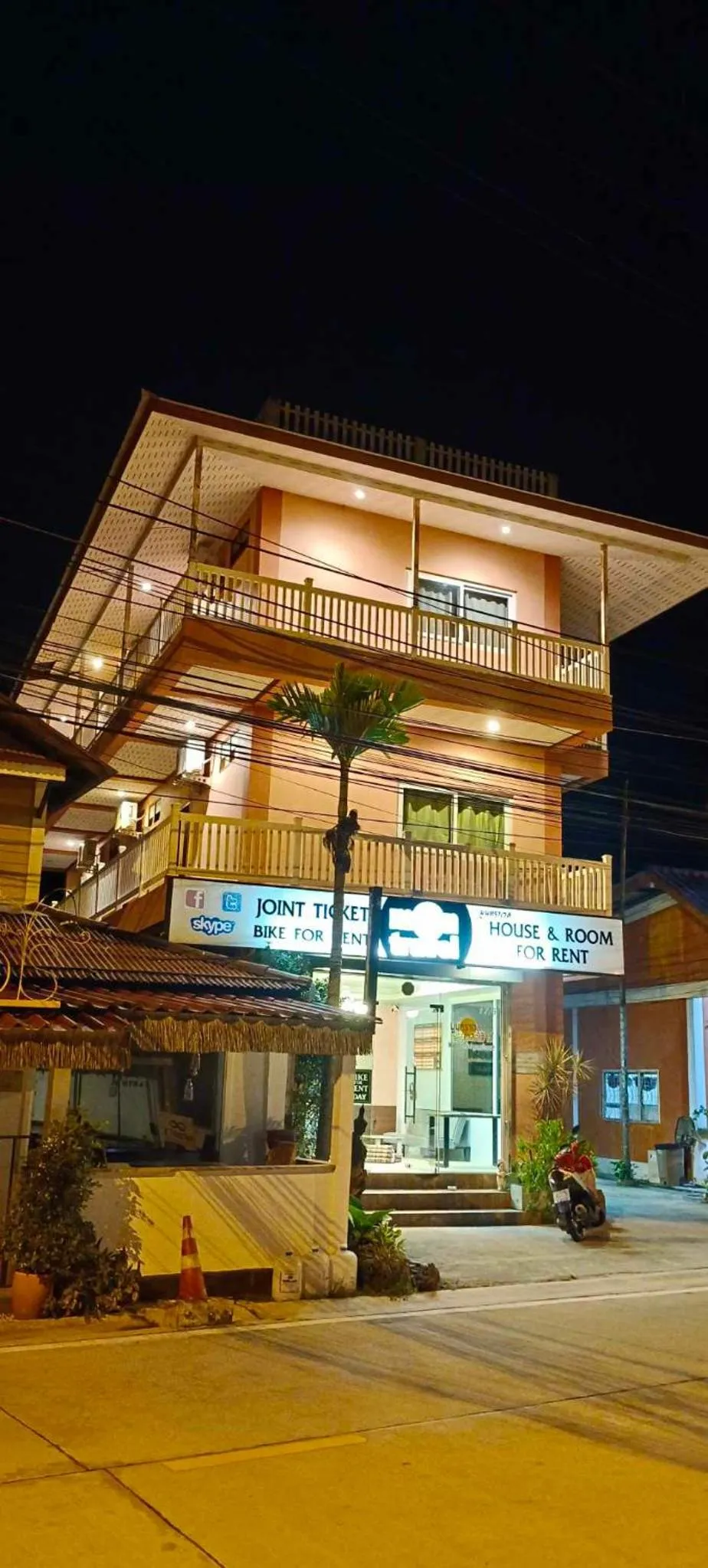 Property building in Moon Travel Phangan